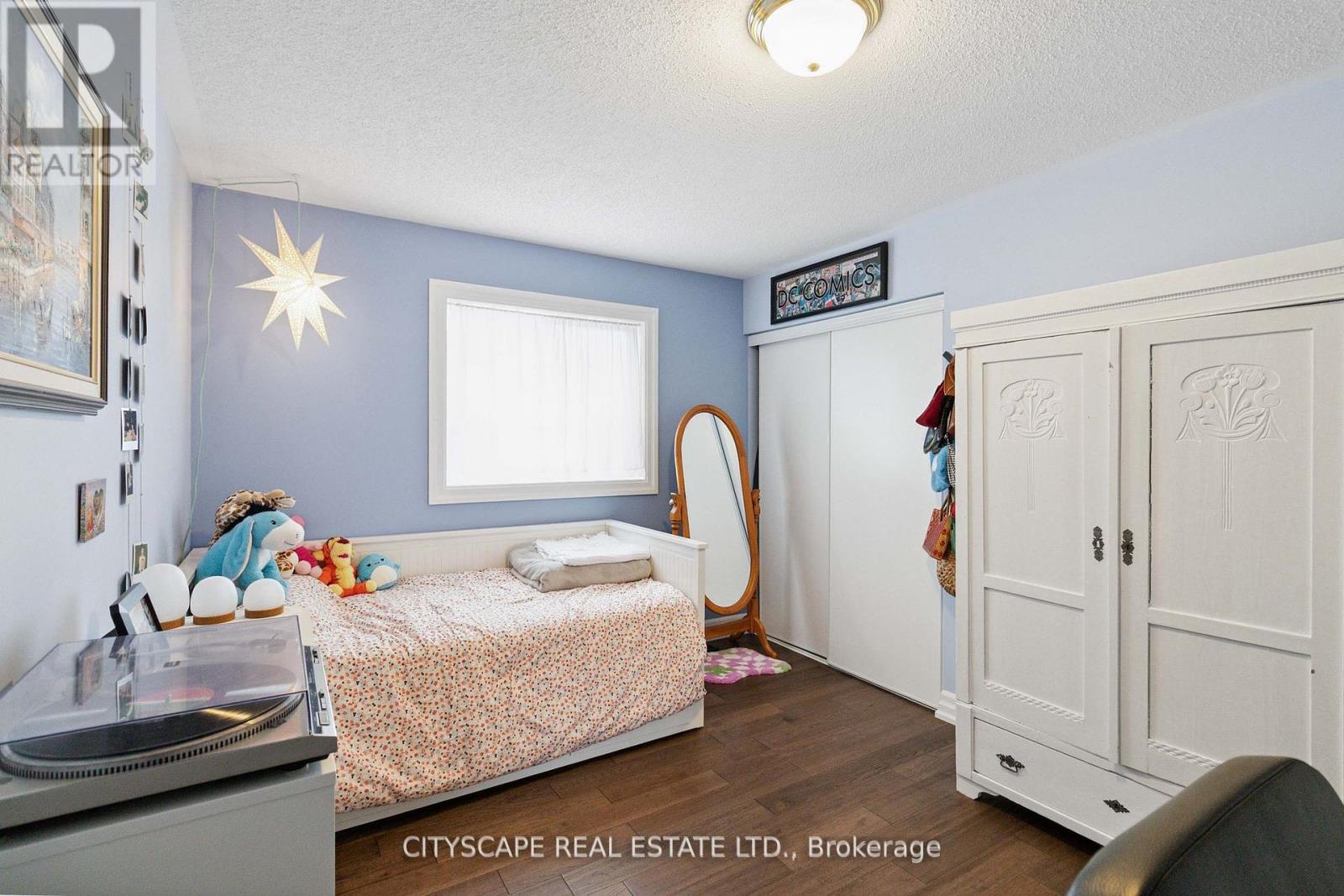 713 Trudeau Drive, Milton, Ontario  L9T 5L3 - Photo 30 - W12359271