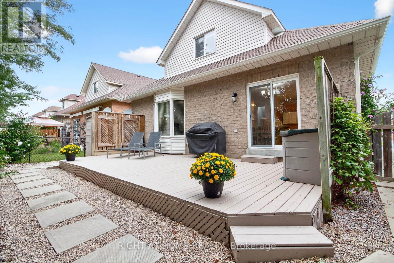282 Centennial Forest Drive, Milton (Tm Timberlea), Ontario  L9T 5X3 - Photo 24 - W12359317