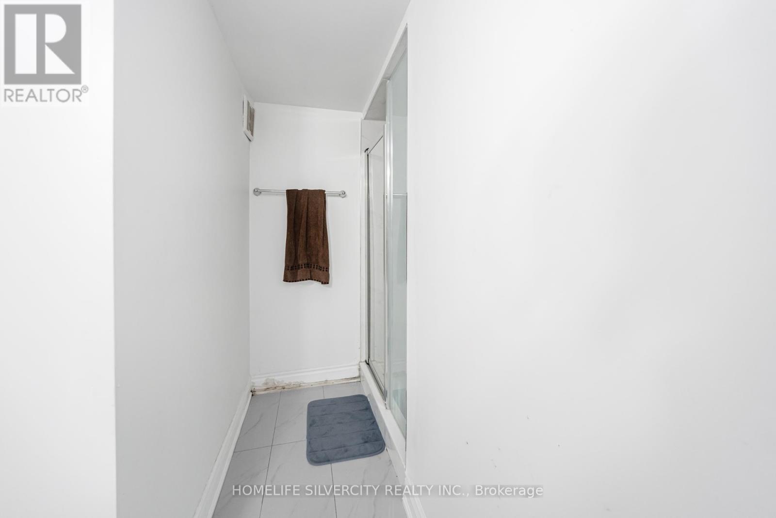28 Yellow Sorrel Road, Brampton, Ontario  L6R 3V7 - Photo 40 - W12359318