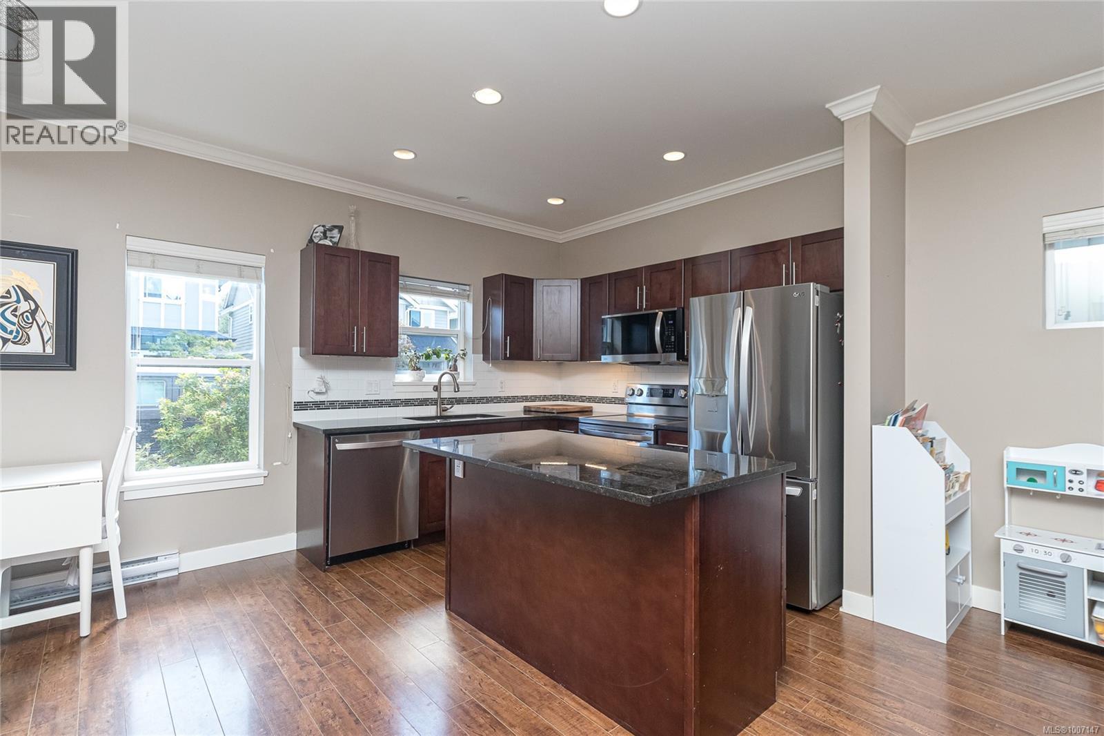 3284 Merlin Rd, Langford, British Columbia  V9C 0H3 - Photo 12 - 1007147