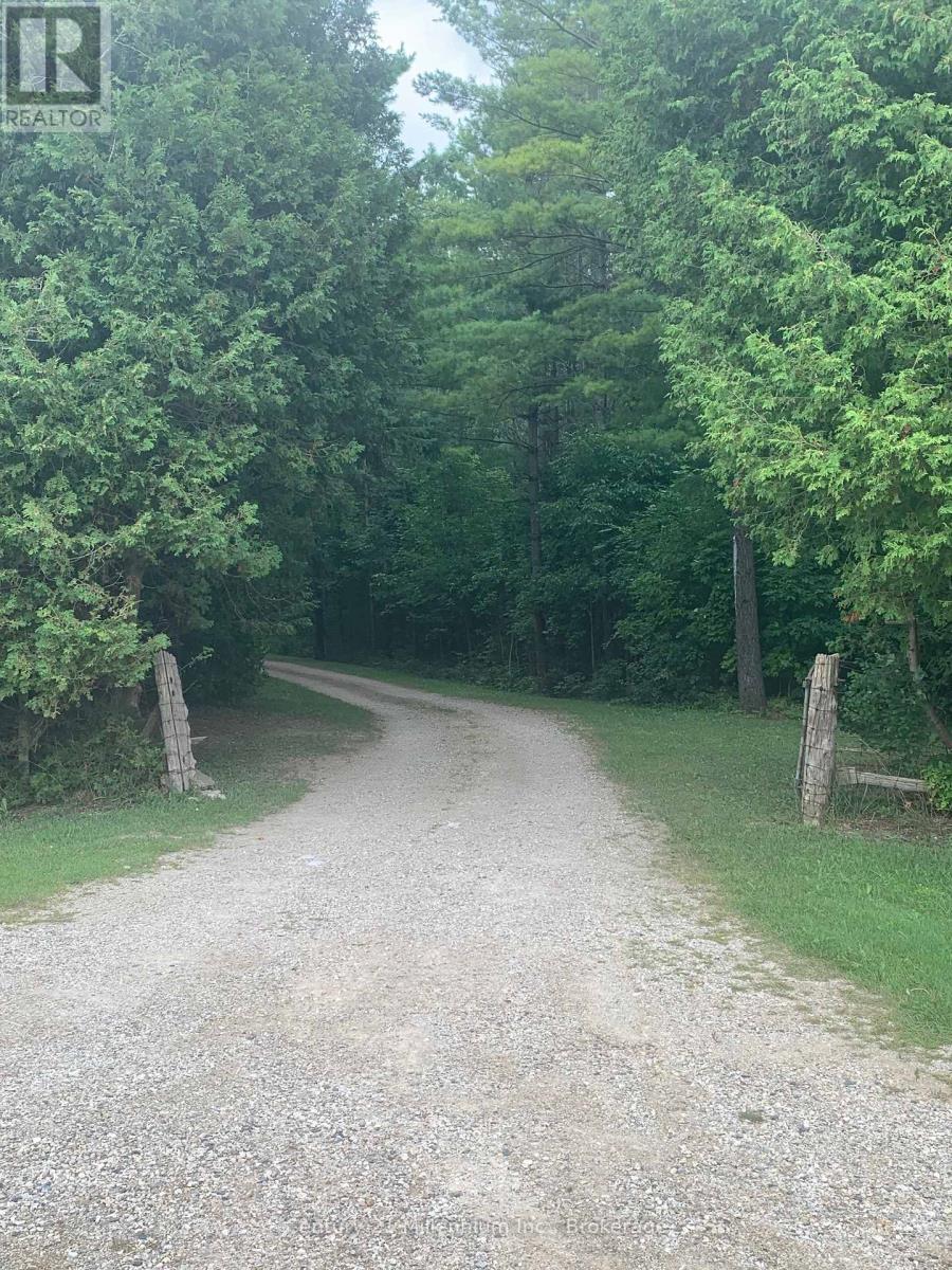 9849 Wellington Rd 3, Minto, Ontario  N0G 1M0 - Photo 50 - X12359329