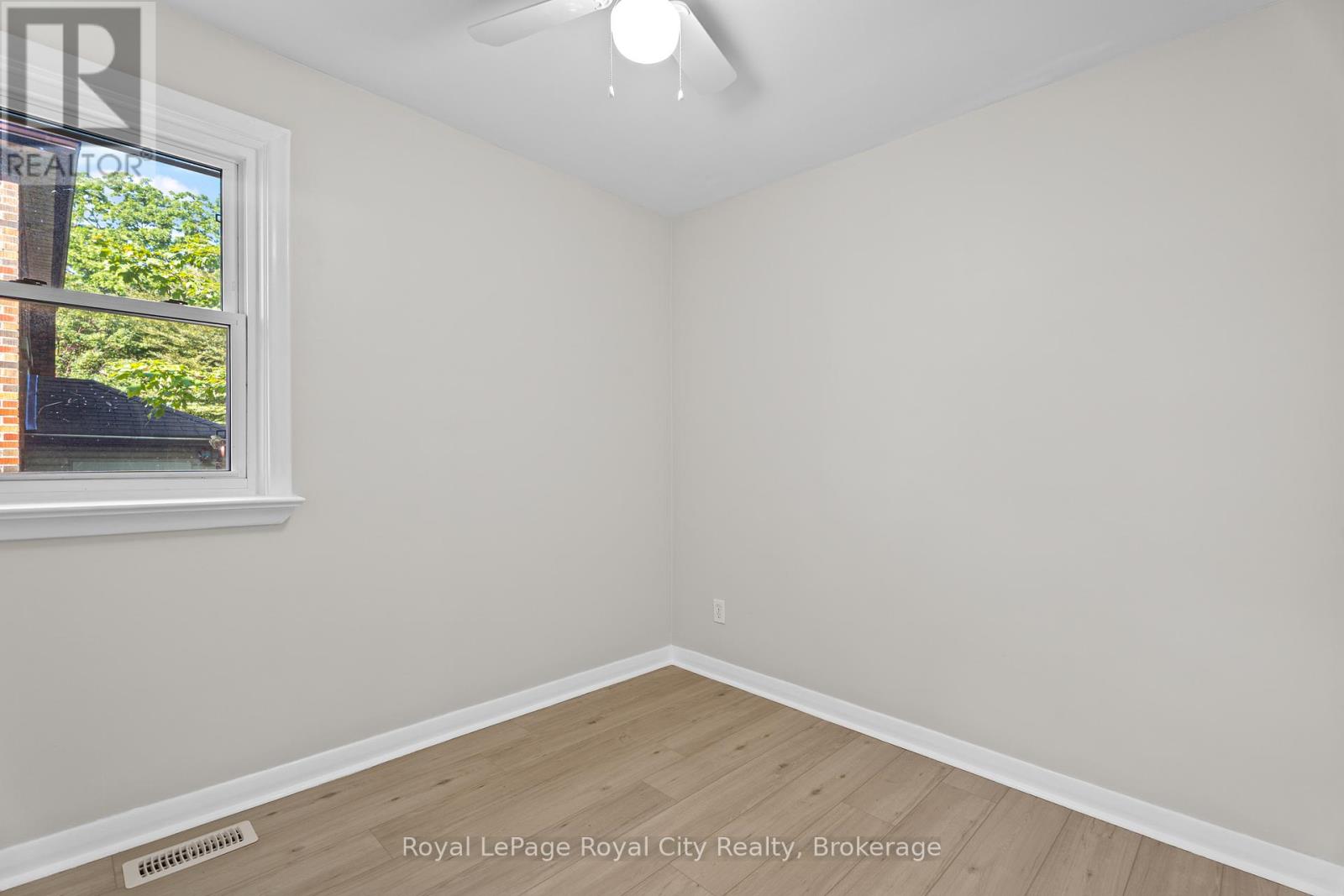 109 Northumberland Street, Guelph, Ontario  N1H 3B1 - Photo 12 - X12359348