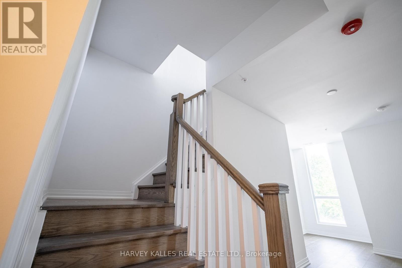 303 - 7711 Green Vista Gate, Niagara Falls (Oldfield), Ontario  L2G 0Y9 - Photo 20 - X12358232
