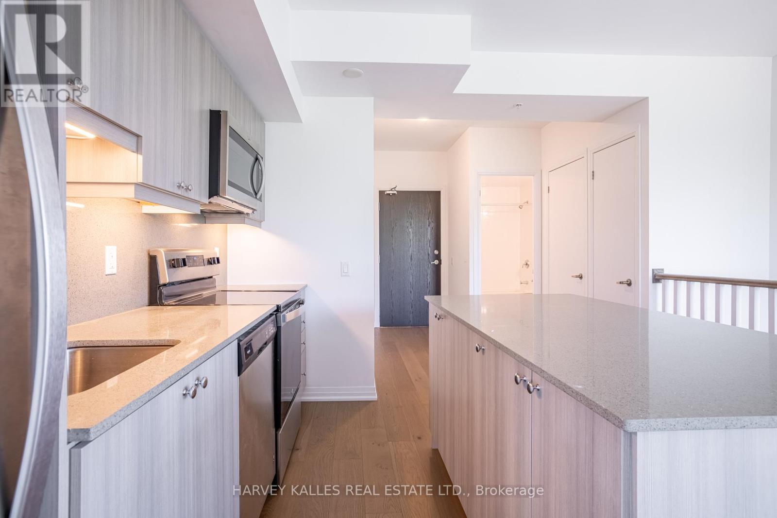 303 - 7711 Green Vista Gate, Niagara Falls (Oldfield), Ontario  L2G 0Y9 - Photo 6 - X12358232