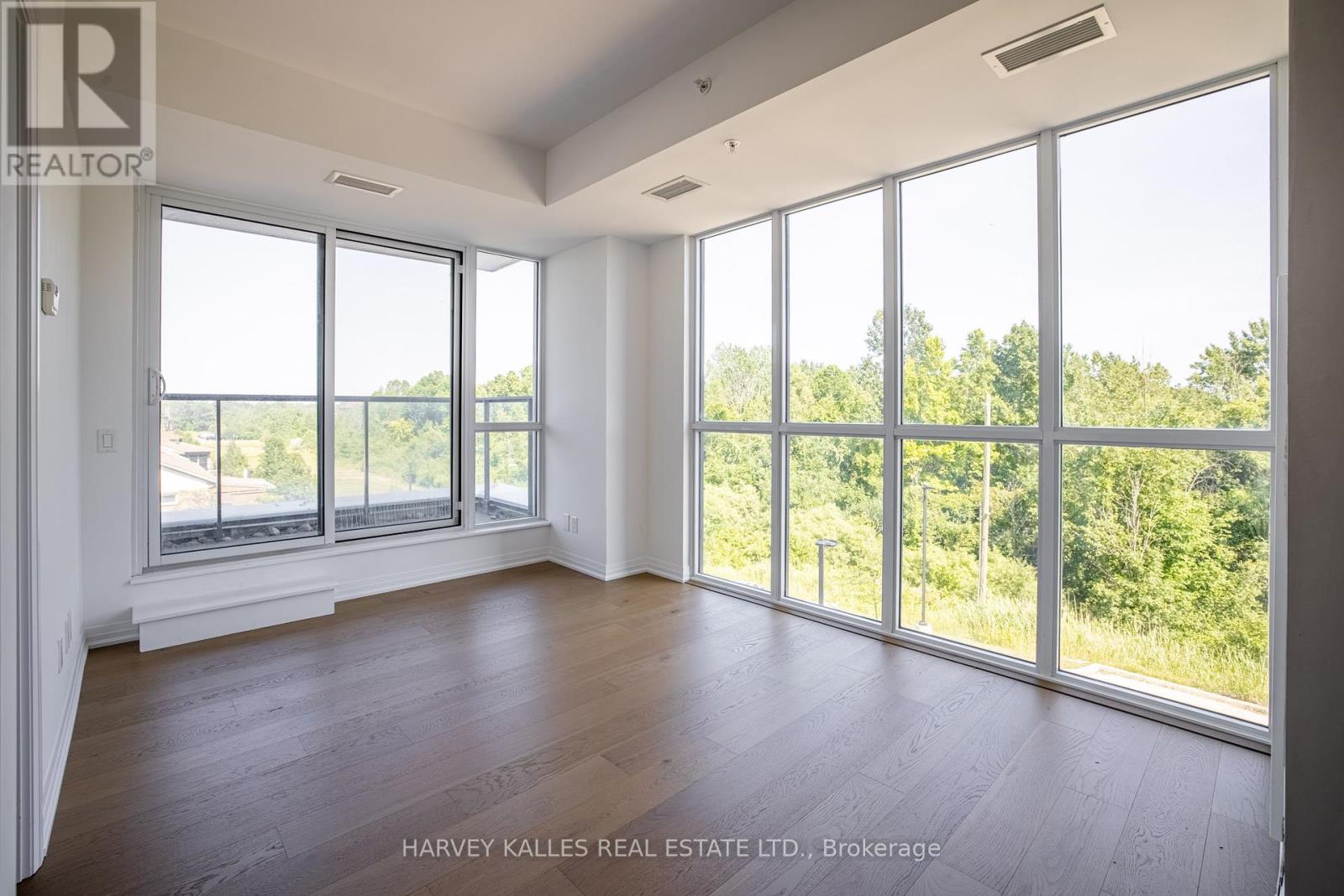 303 - 7711 Green Vista Gate, Niagara Falls (Oldfield), Ontario  L2G 0Y9 - Photo 4 - X12358232