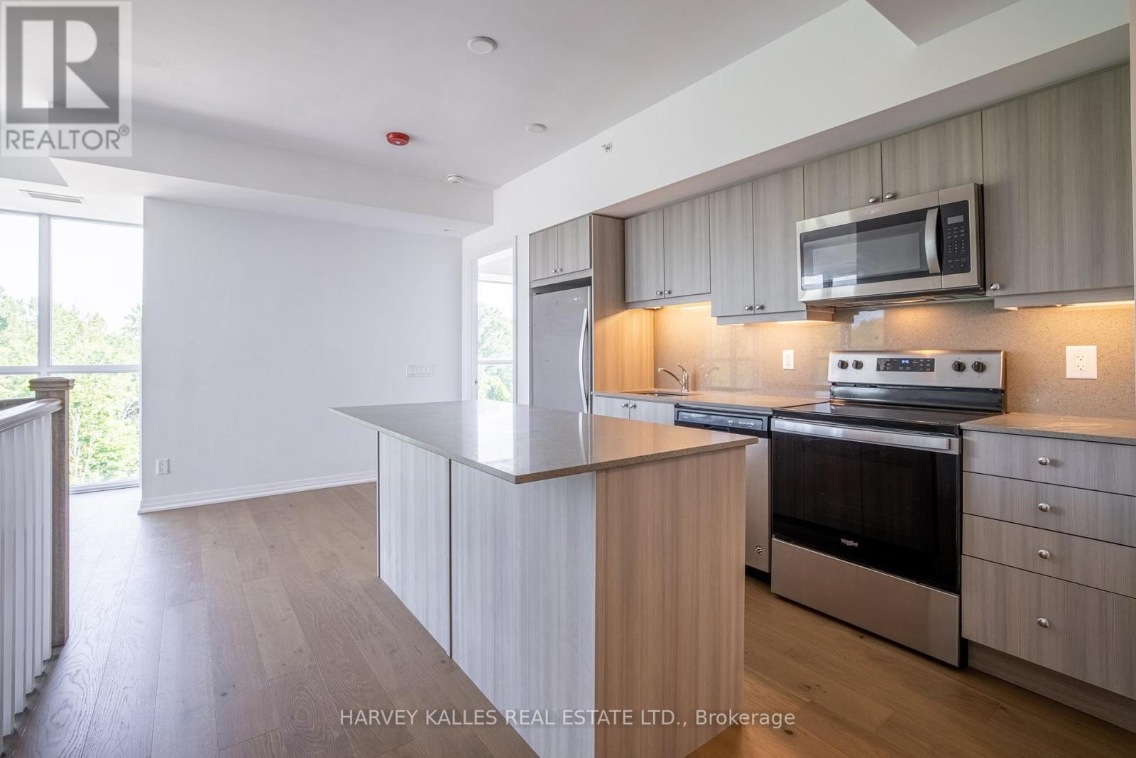 303 - 7711 Green Vista Gate, Niagara Falls (Oldfield), Ontario  L2G 0Y9 - Photo 7 - X12358232