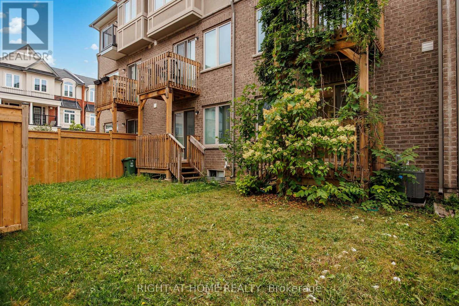 91 Borers Creek Circle, Hamilton, Ontario  L8B 1W3 - Photo 38 - X12359161