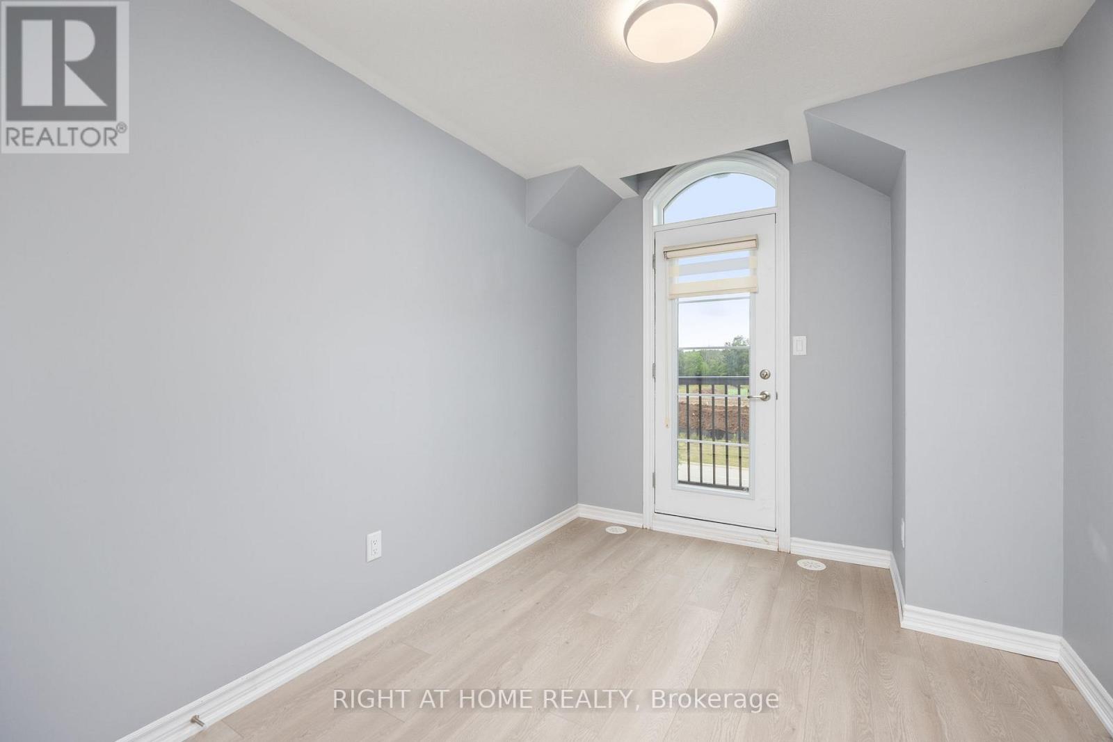 91 Borers Creek Circle, Hamilton, Ontario  L8B 1W3 - Photo 20 - X12359169