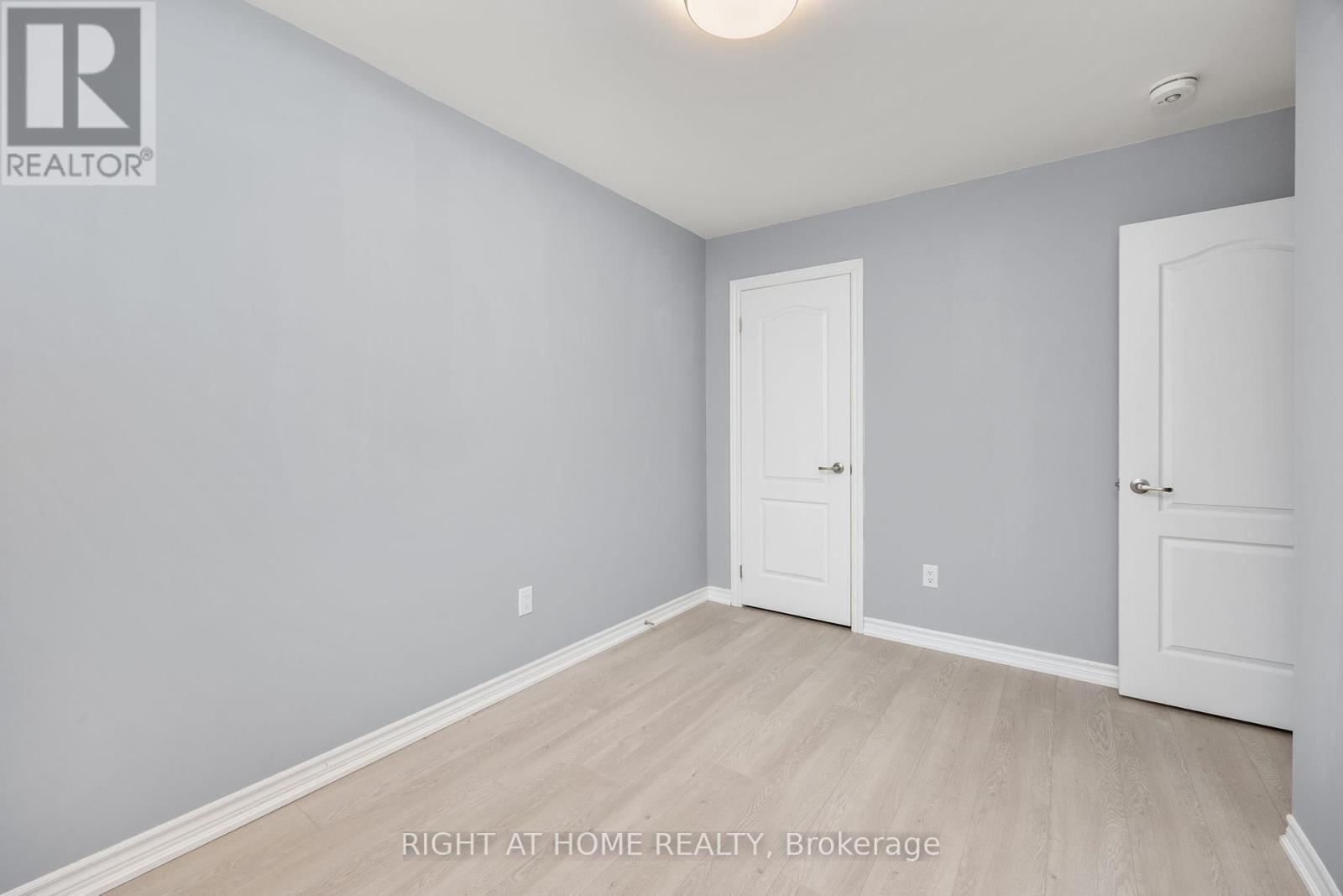 91 Borers Creek Circle, Hamilton, Ontario  L8B 1W3 - Photo 23 - X12359169