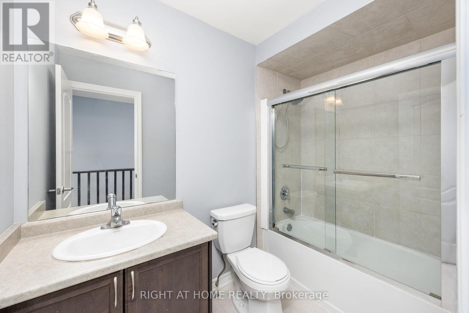 91 Borers Creek Circle, Hamilton, Ontario  L8B 1W3 - Photo 24 - X12359169