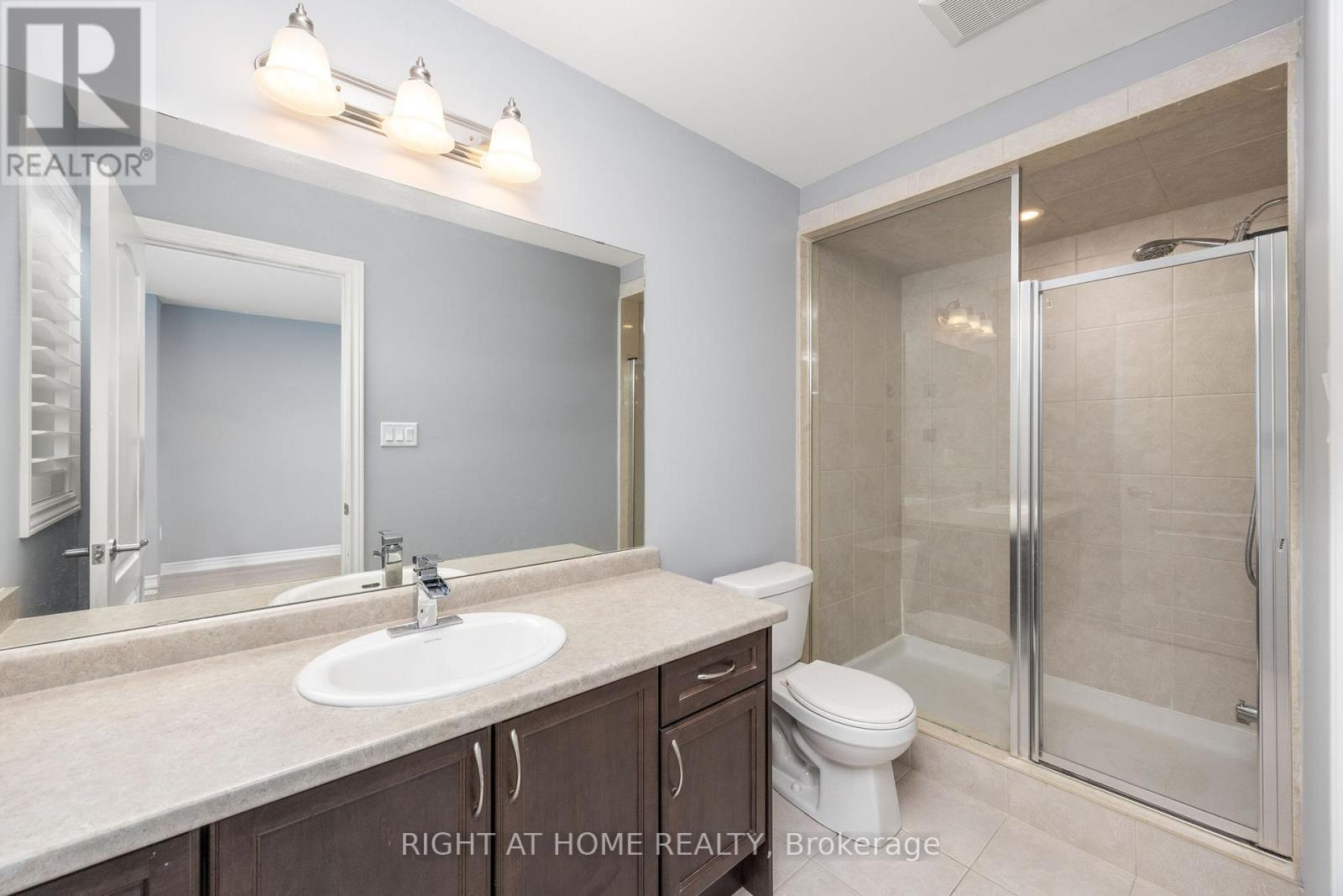 91 Borers Creek Circle, Hamilton, Ontario  L8B 1W3 - Photo 29 - X12359169