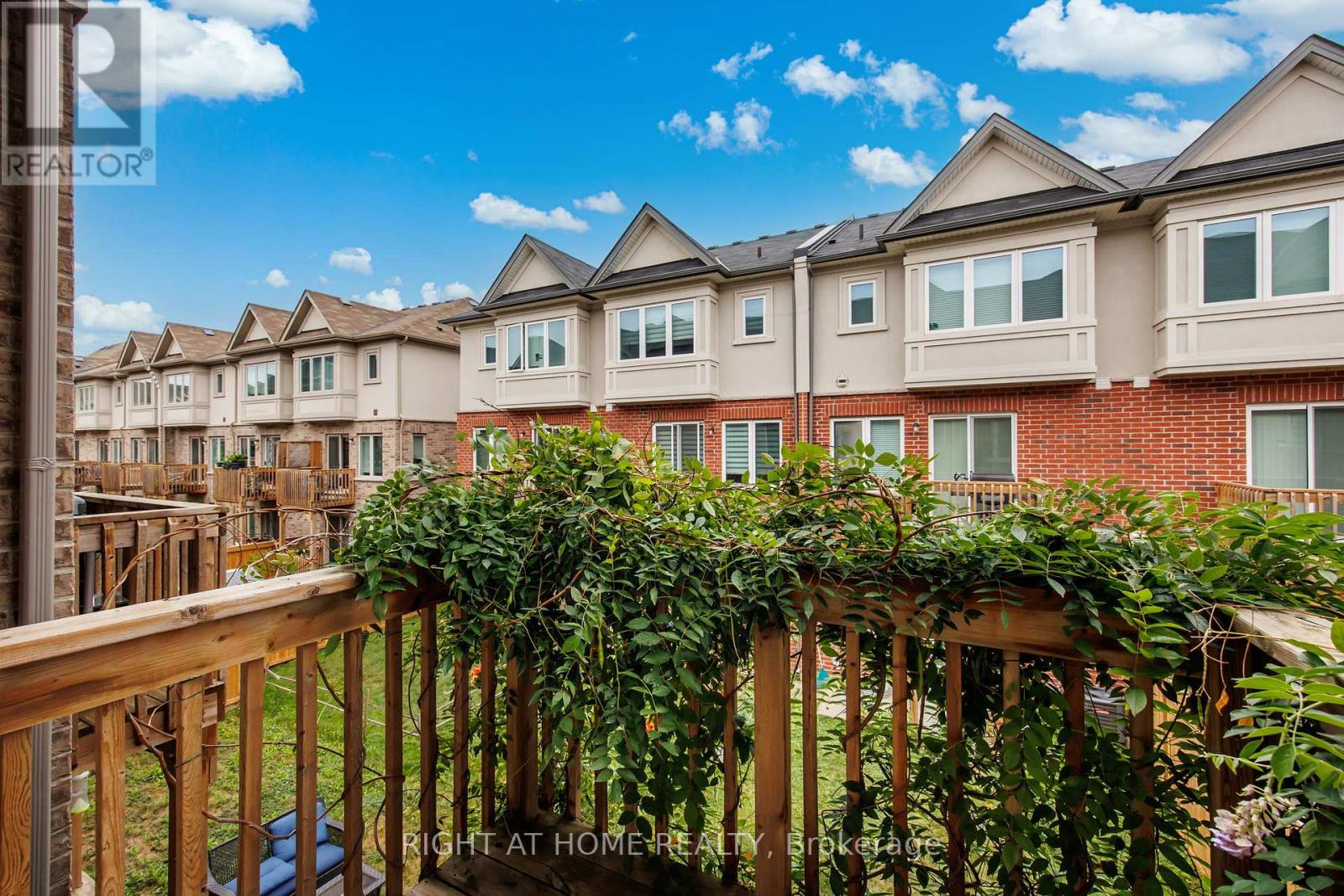 91 Borers Creek Circle, Hamilton, Ontario  L8B 1W3 - Photo 32 - X12359169