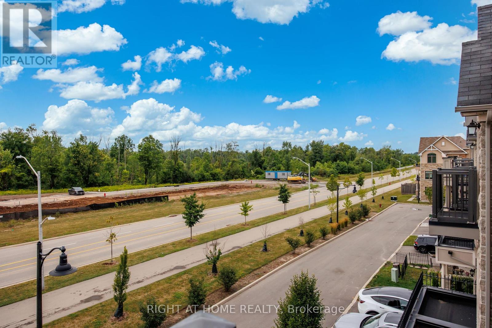 91 Borers Creek Circle, Hamilton, Ontario  L8B 1W3 - Photo 35 - X12359169