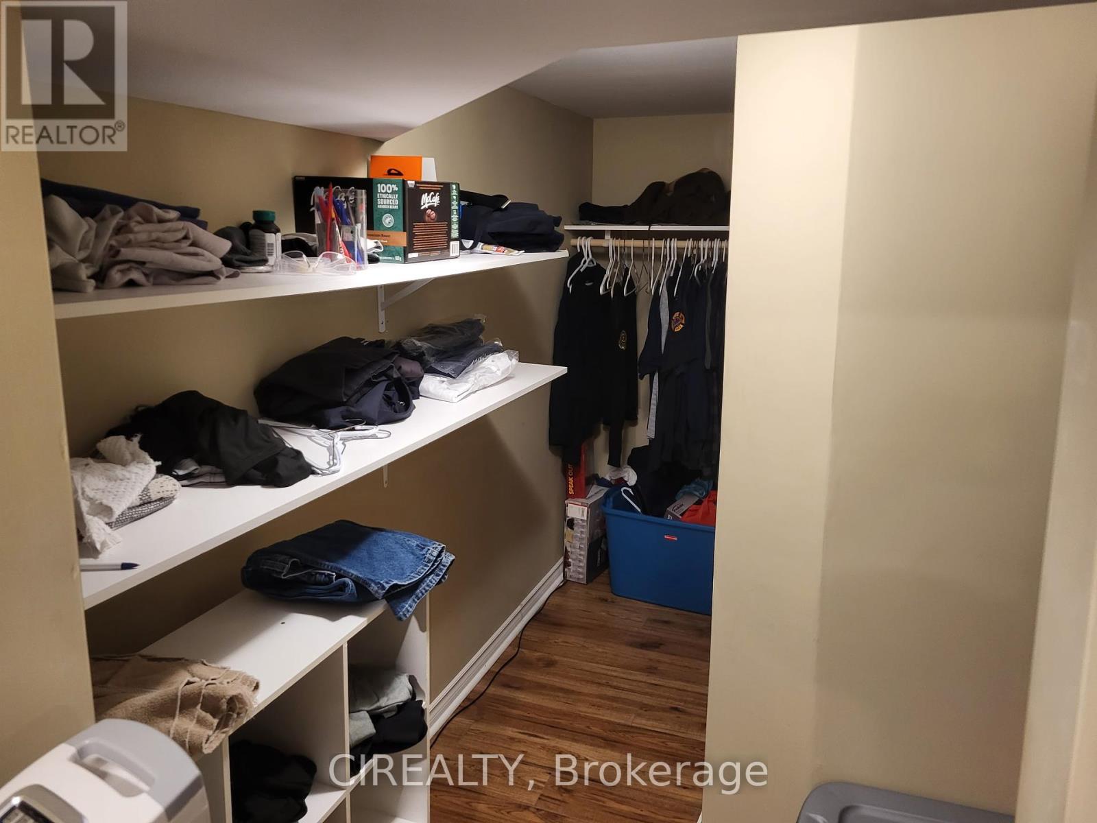 4132 Campbell Avenue, Niagara Falls, Ontario  L2G 6R4 - Photo 6 - X12359204