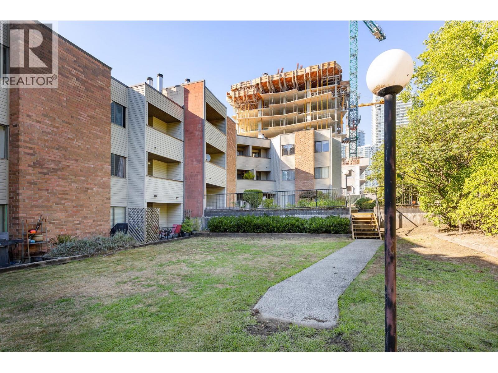 305 615 North Road, Coquitlam, British Columbia  V3J 1P1 - Photo 27 - R3039512
