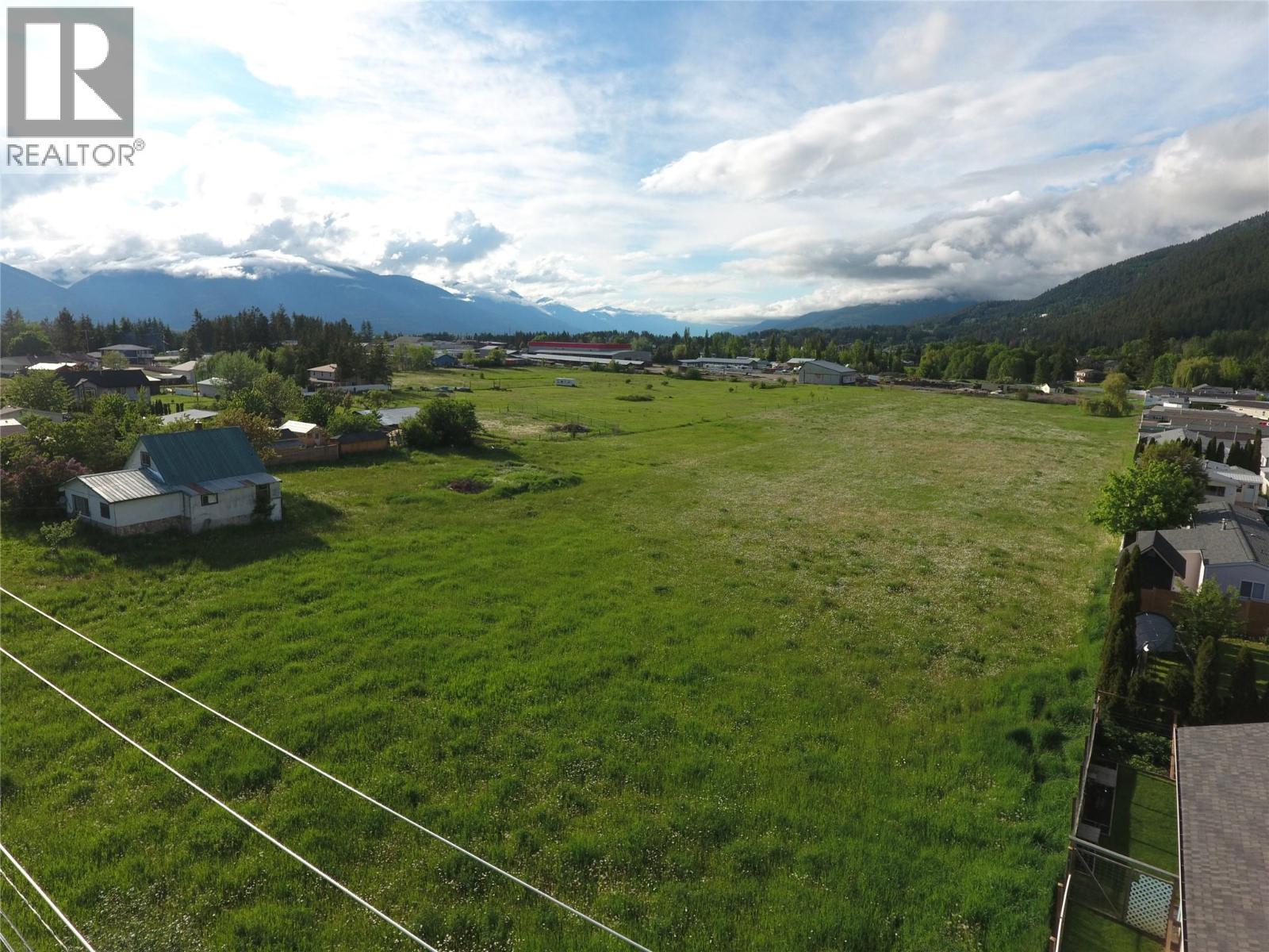 620 Devon Street, Creston, British Columbia  V0B 1G3 - Photo 7 - 10360358