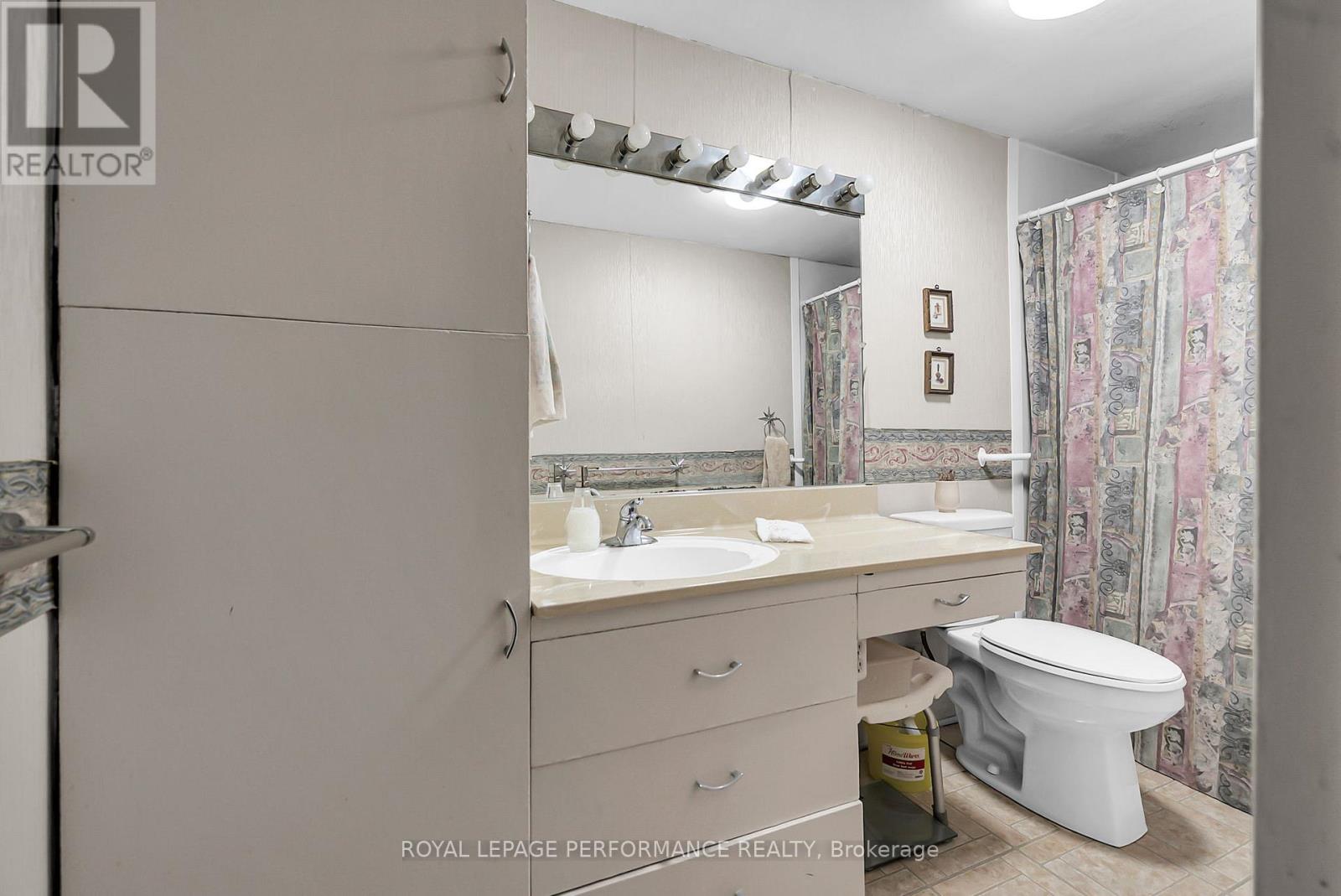 20 Fifth Street W, Cornwall, Ontario  K6J 2T4 - Photo 30 - X12359325