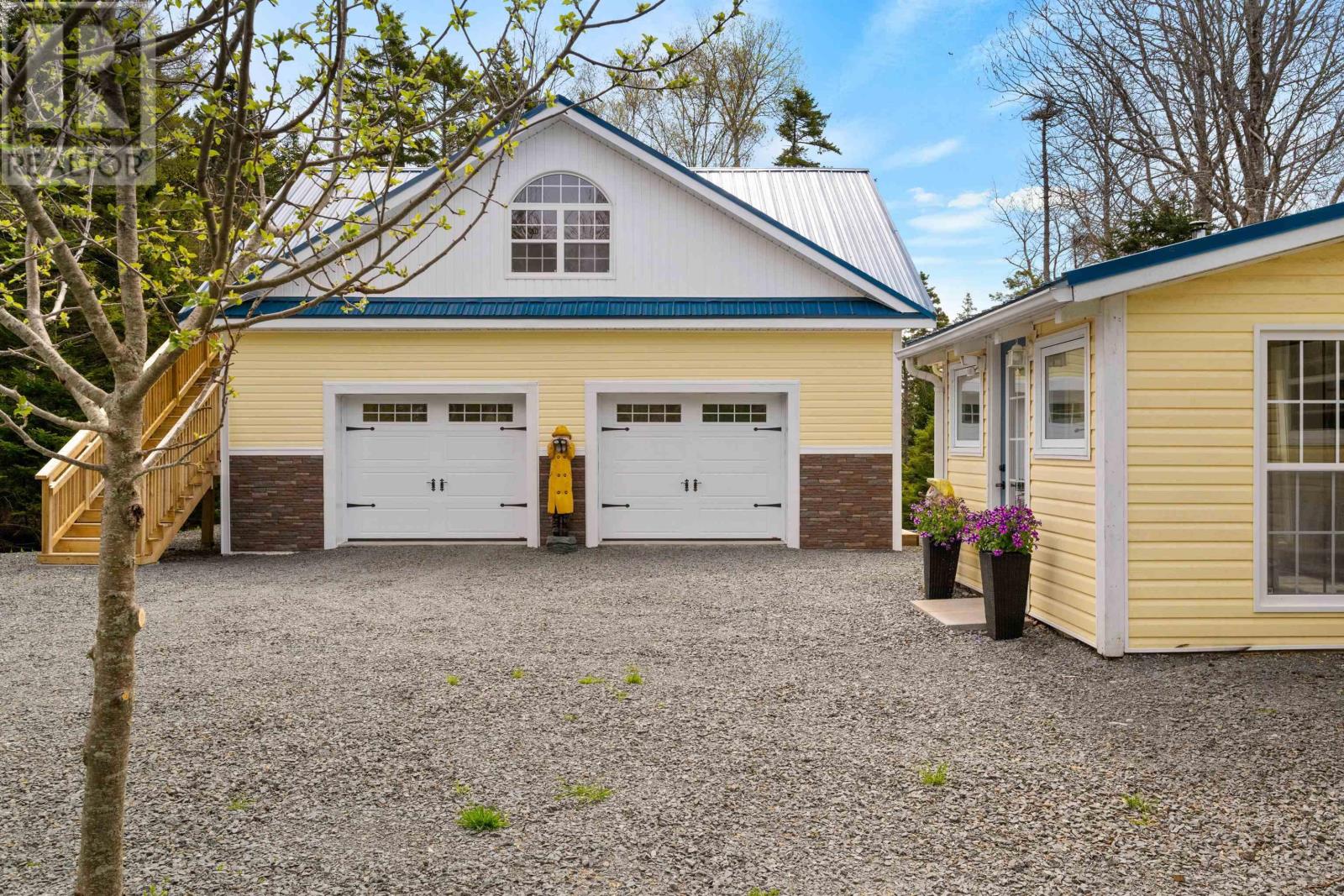 42 Goldfinch Lane, Heckmans Island, Nova Scotia  B0J 2C0 - Photo 2 - 202510681