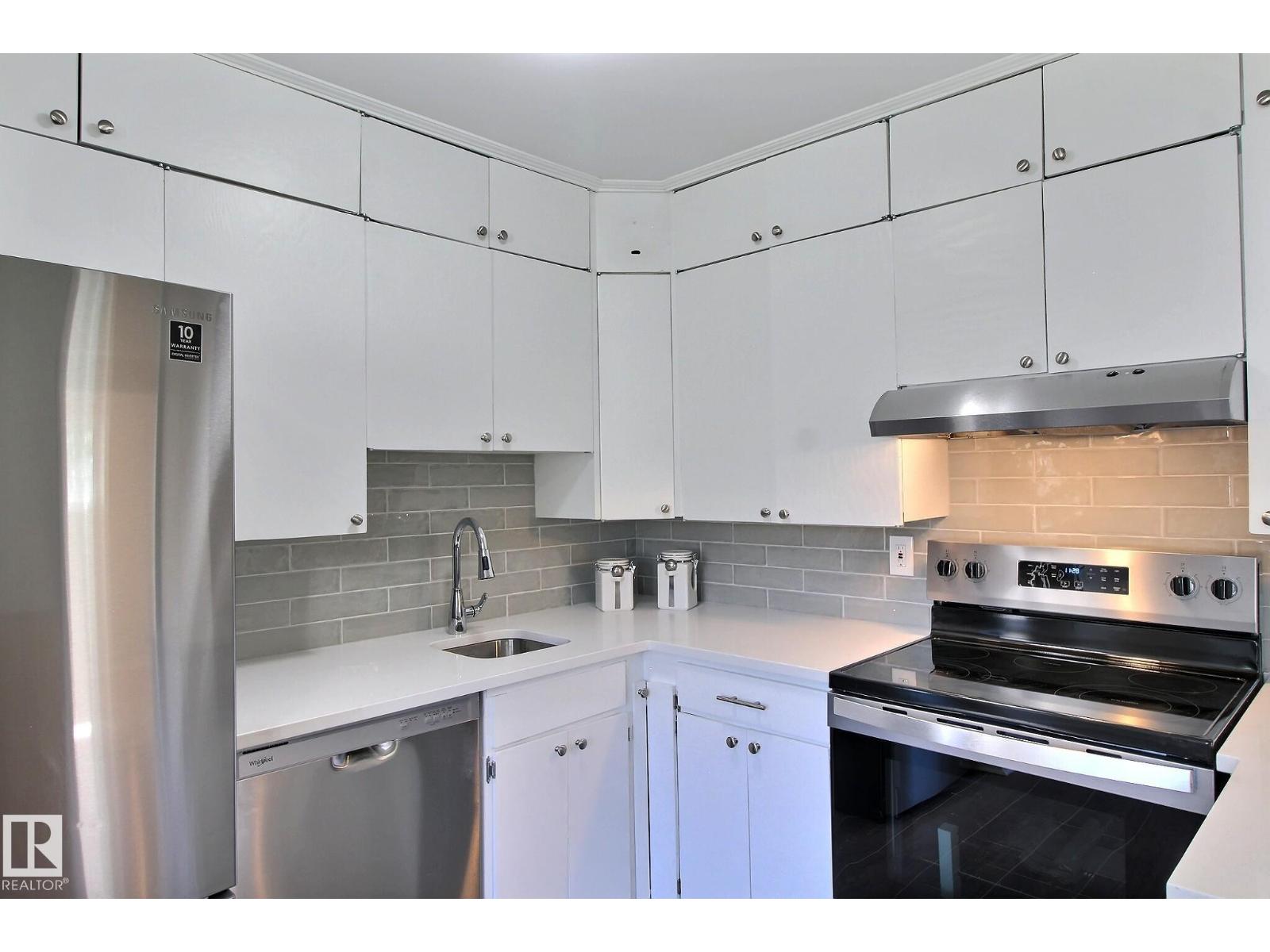 11512 67 St Nw, Edmonton, Alberta  T5B 1L7 - Photo 3 - E4454256