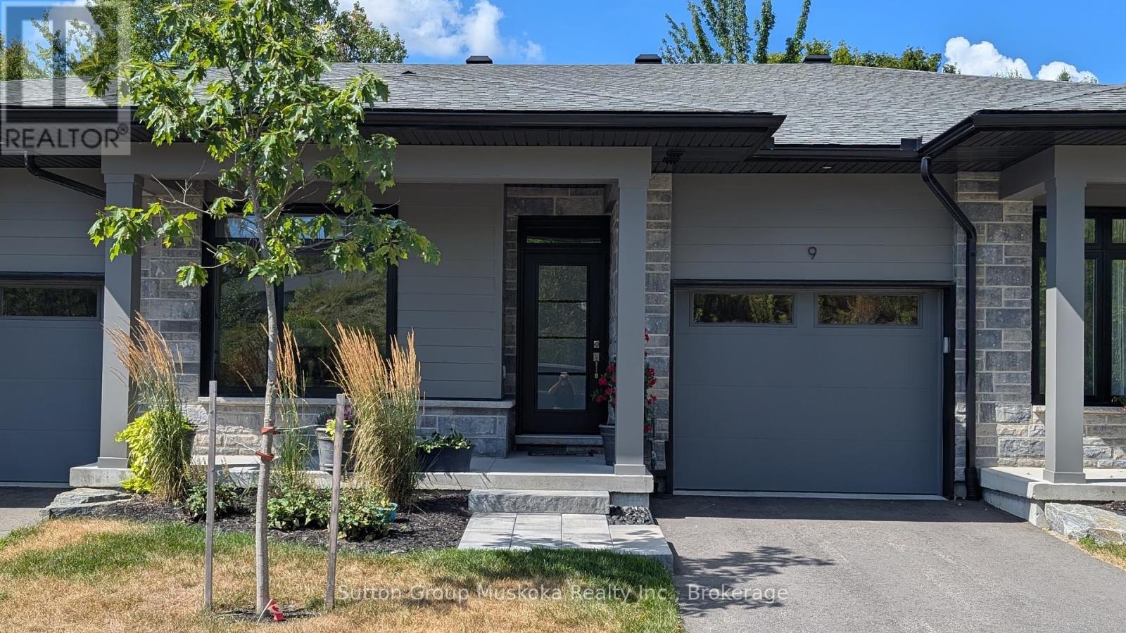 9 JACK STREET, Huntsville, Ontario