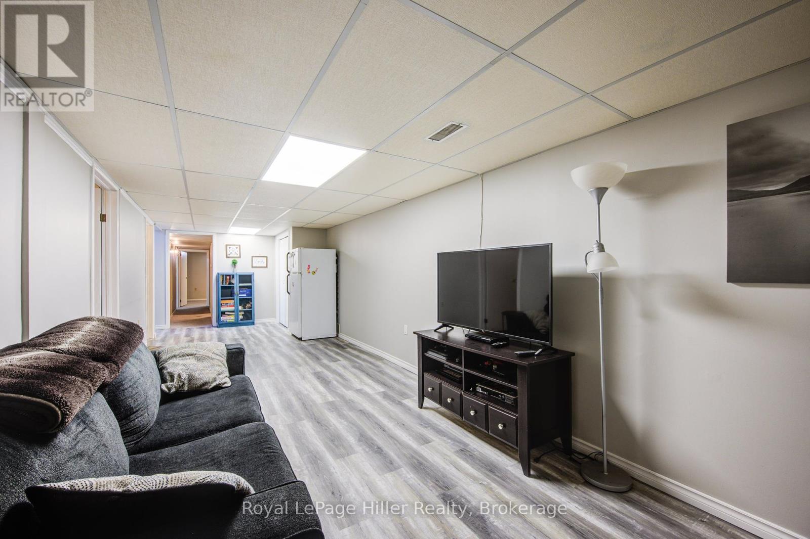113 Falstaff Street, Stratford, Ontario  N5A 3T6 - Photo 29 - X12359122