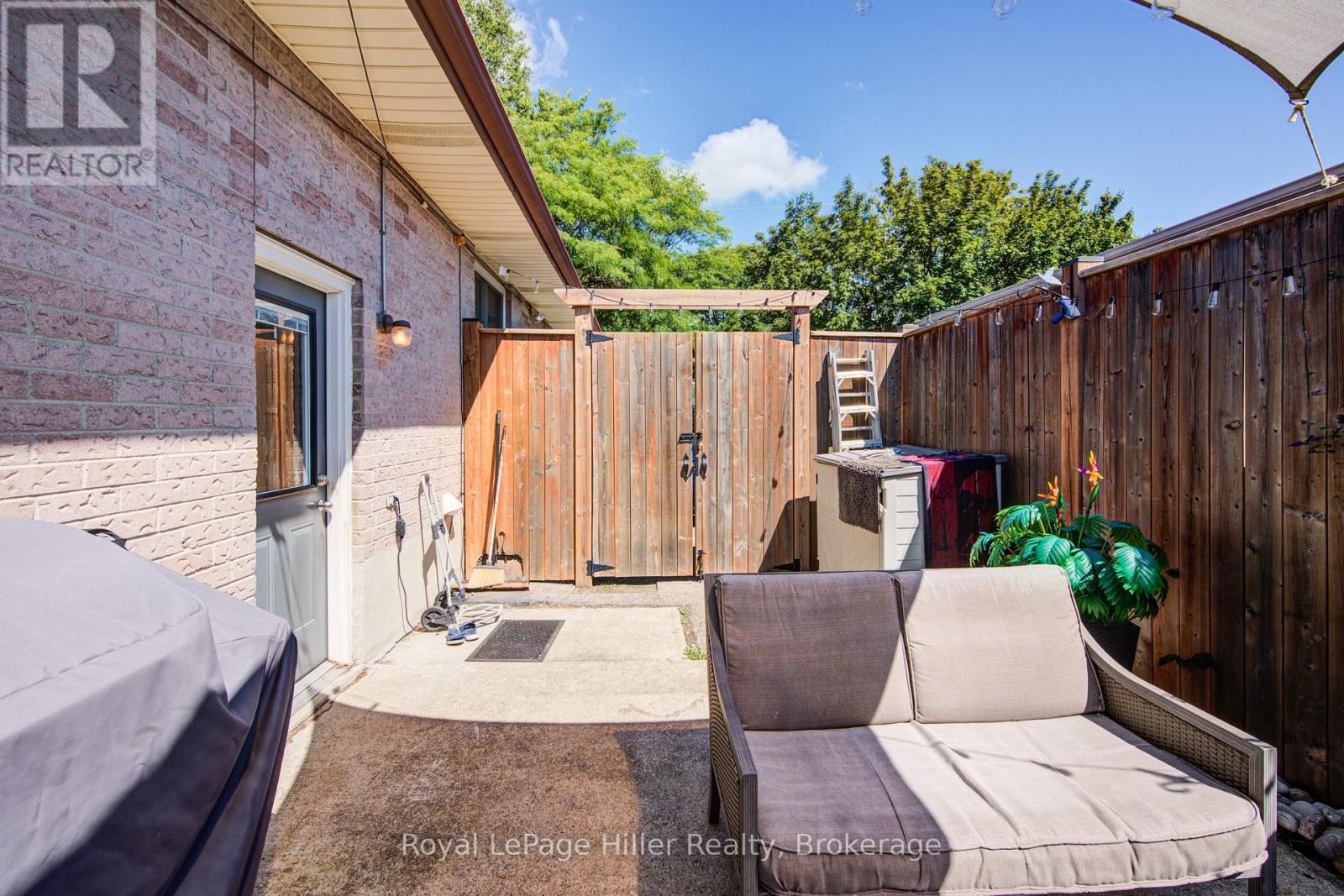 113 Falstaff Street, Stratford, Ontario  N5A 3T6 - Photo 38 - X12359122