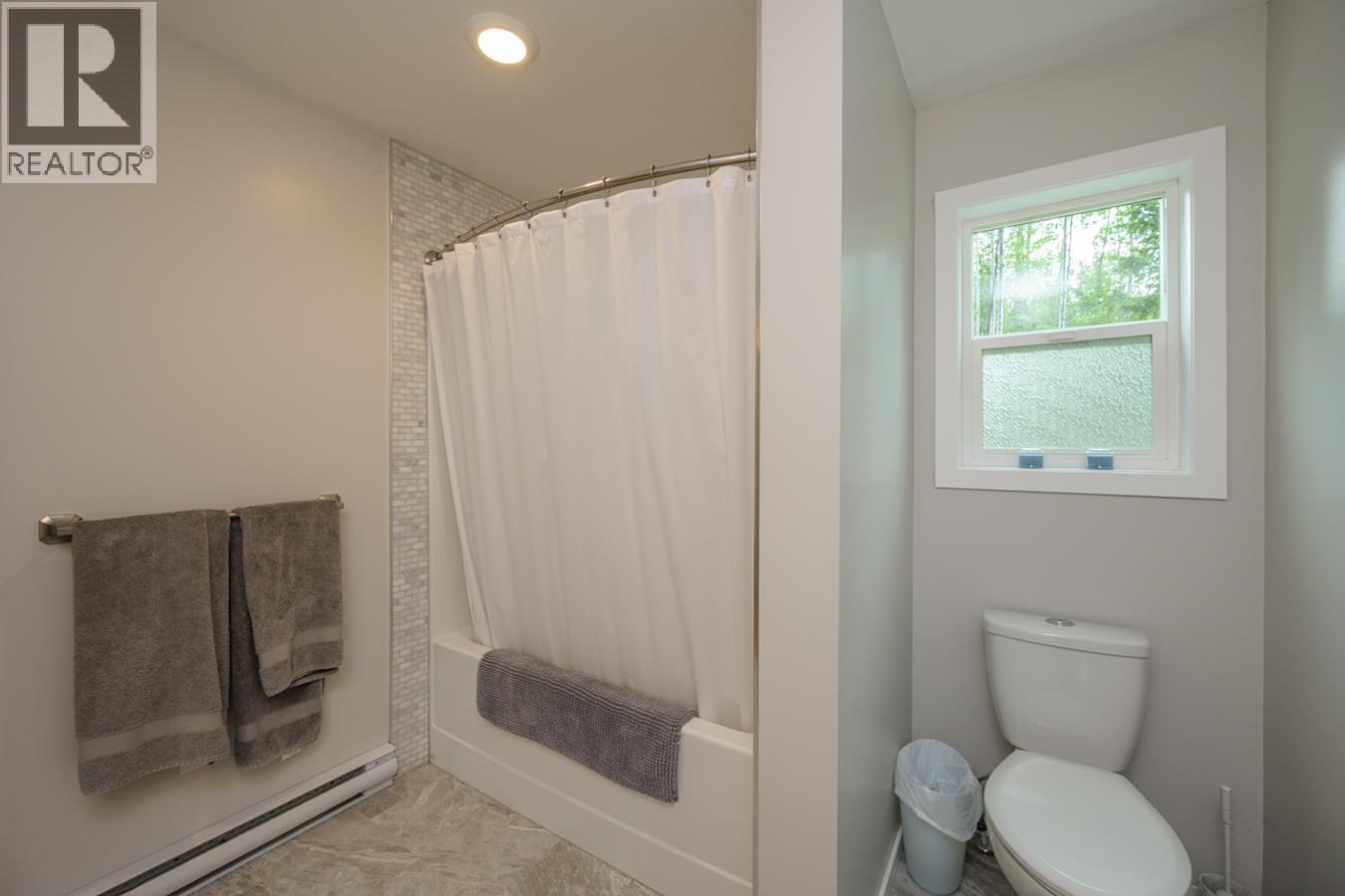 57700 S Somerset Drive, Cluculz Lake, British Columbia  V0J 3A3 - Photo 15 - R3039651