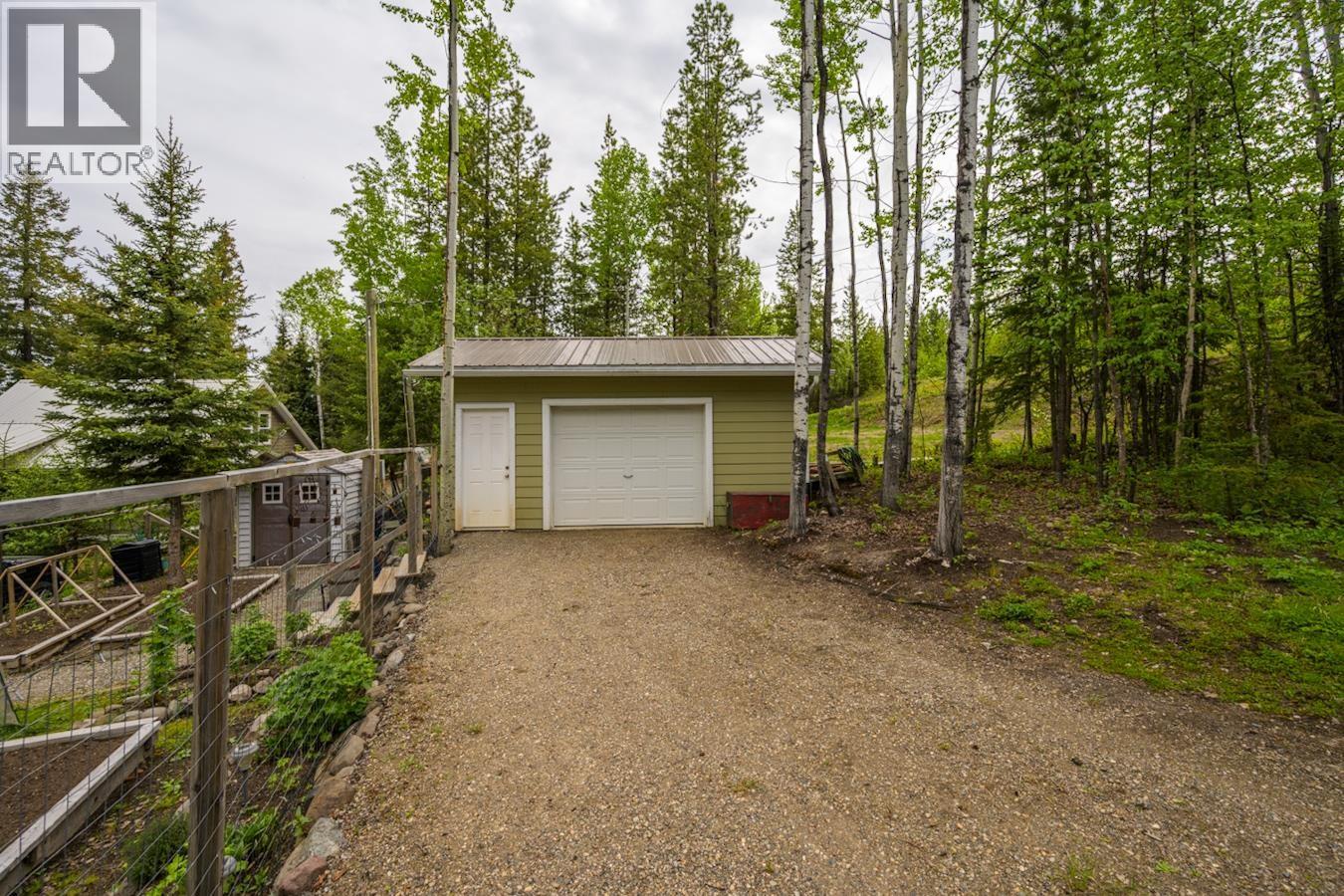 57700 S Somerset Drive, Cluculz Lake, British Columbia  V0J 3A3 - Photo 24 - R3039651