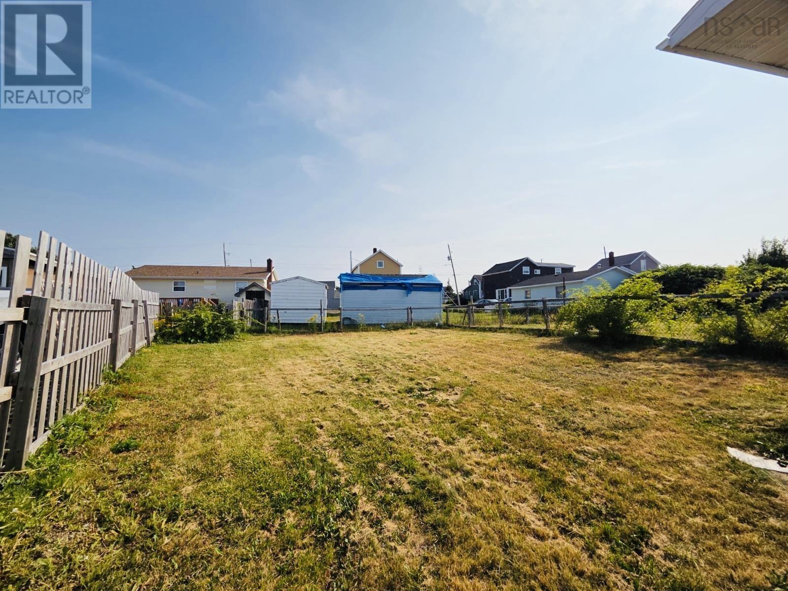 29 Roost Street, Glace Bay, Nova Scotia  B1A 5K1 - Photo 3 - 202521399