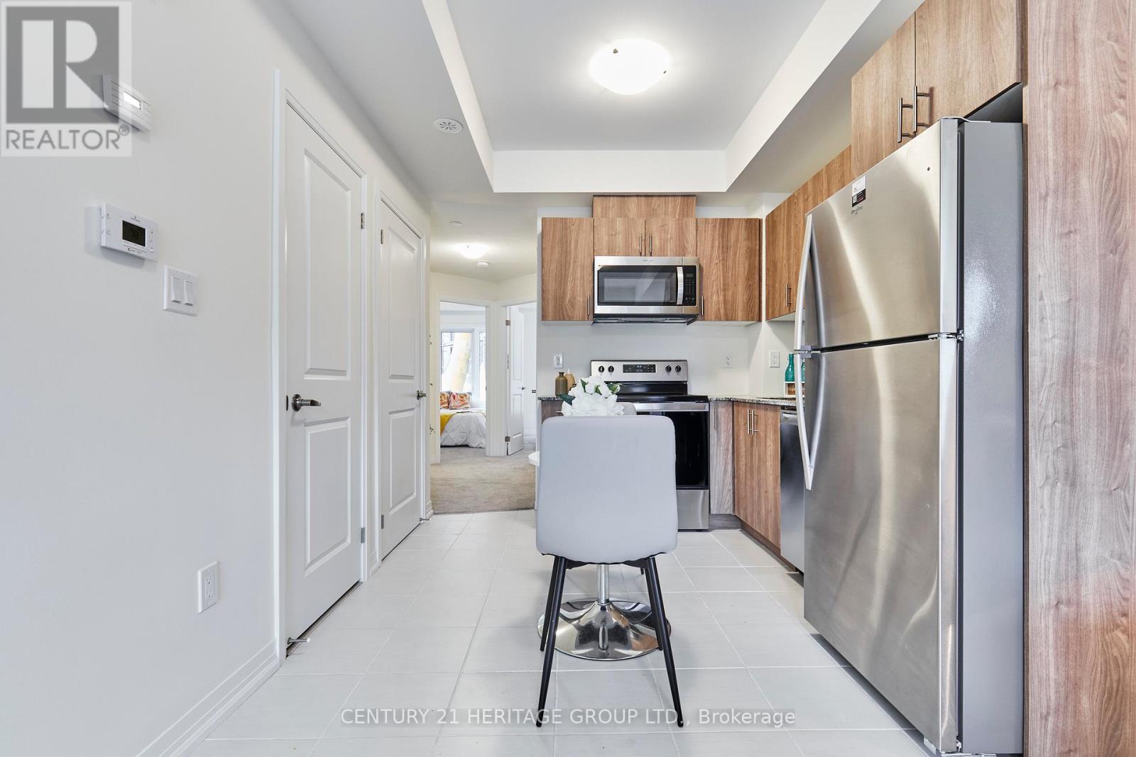 Property at 10 - 145 TAPSCOTT ROAD image 4