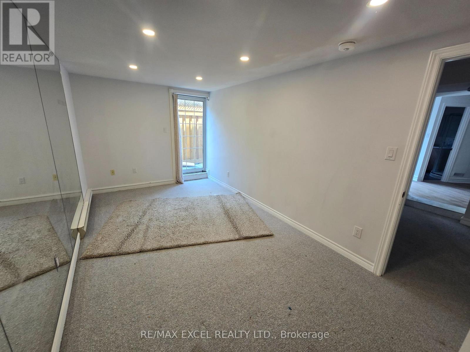 Lower Level 2 - 23 Falkland Place, Richmond Hill, Ontario  L4C 9P3 - Photo 11 - N12359345