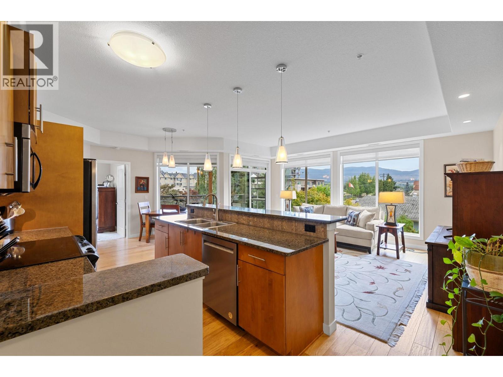 2011 Agassiz Road Unit# 205, Kelowna, British Columbia  V1Y 9Z8 - Photo 5 - 10359895