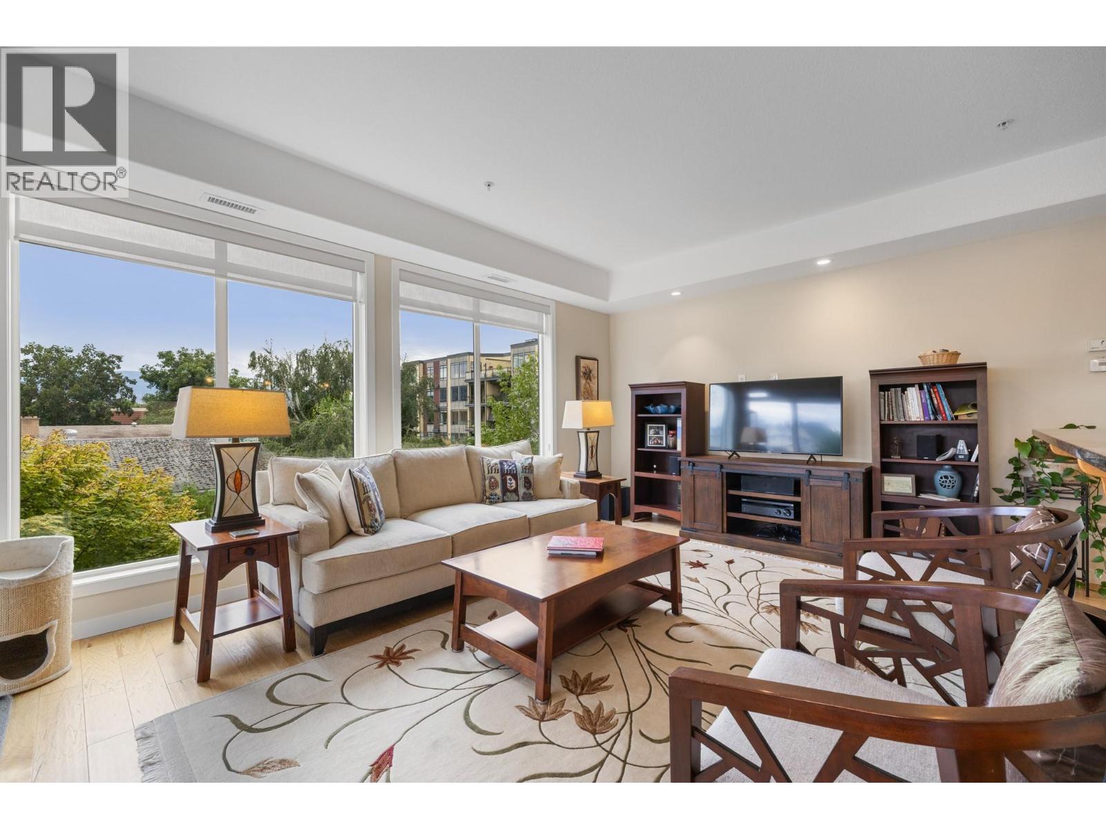 2011 Agassiz Road Unit# 205, Kelowna, British Columbia  V1Y 9Z8 - Photo 2 - 10359895