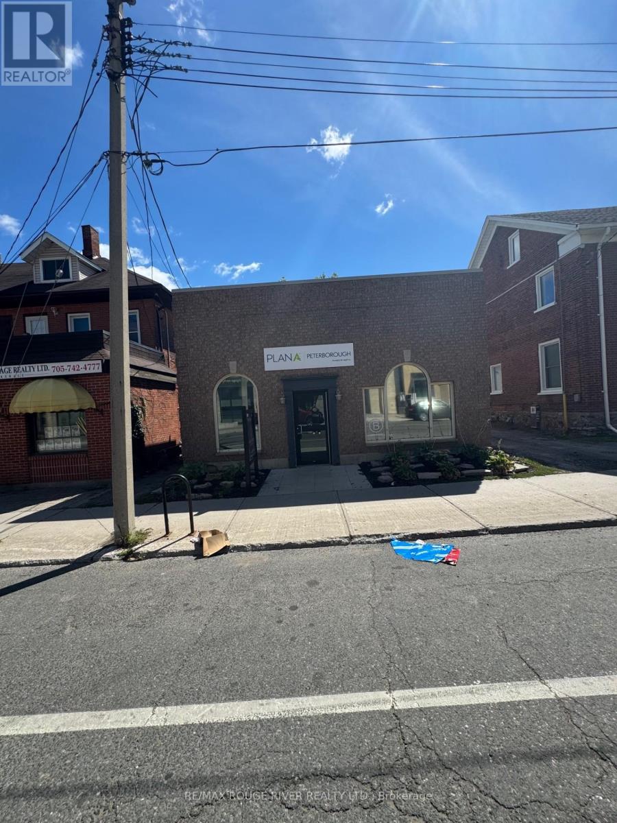 269 Charlotte Street, Peterborough Central, Ontario  K9J 2V3 - Photo 2 - X12357256