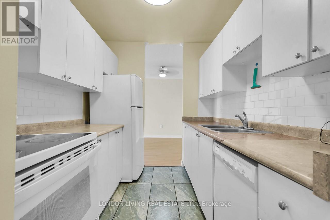 301 - 1584 Ernest Avenue, London South, Ontario  N6E 1X9 - Photo 5 - X12359501