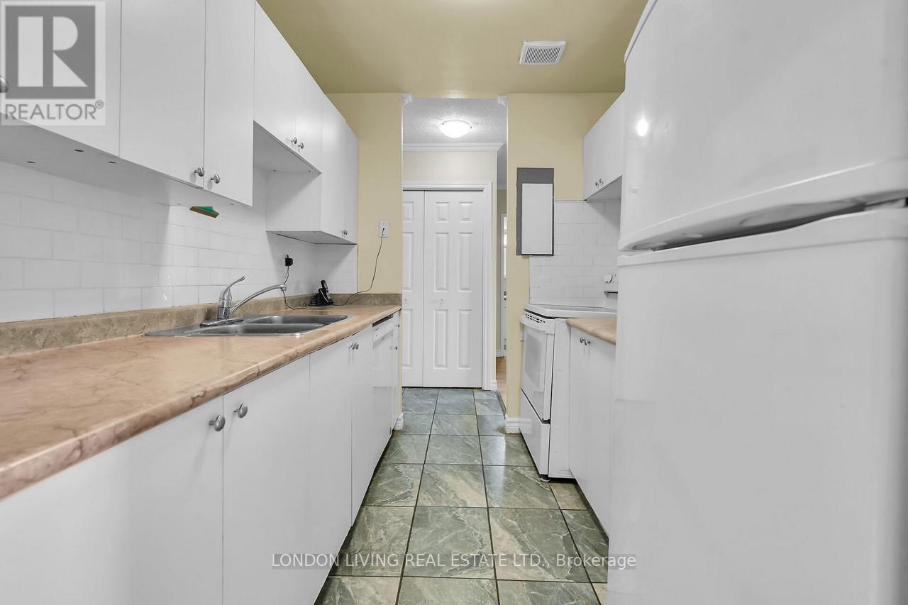 301 - 1584 Ernest Avenue, London South, Ontario  N6E 1X9 - Photo 8 - X12359501