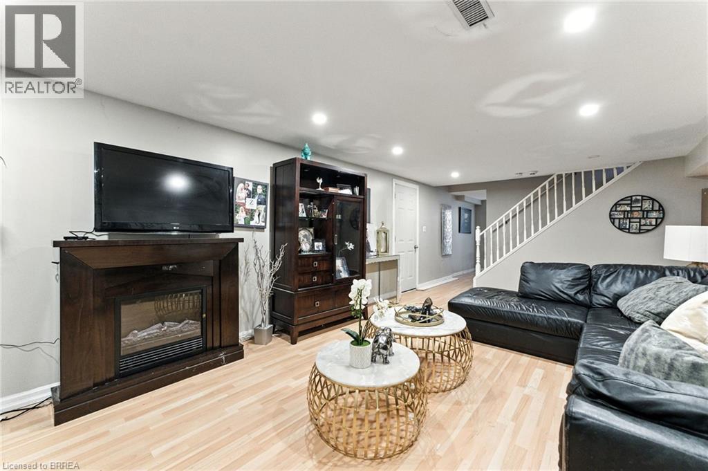267 Memorial Drive, Brantford, Ontario  N3R 7G6 - Photo 29 - 40760565