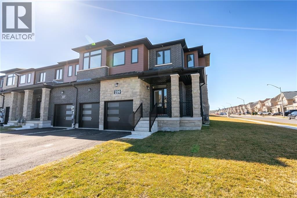 239 LORMONT Boulevard, Hamilton, Ontario