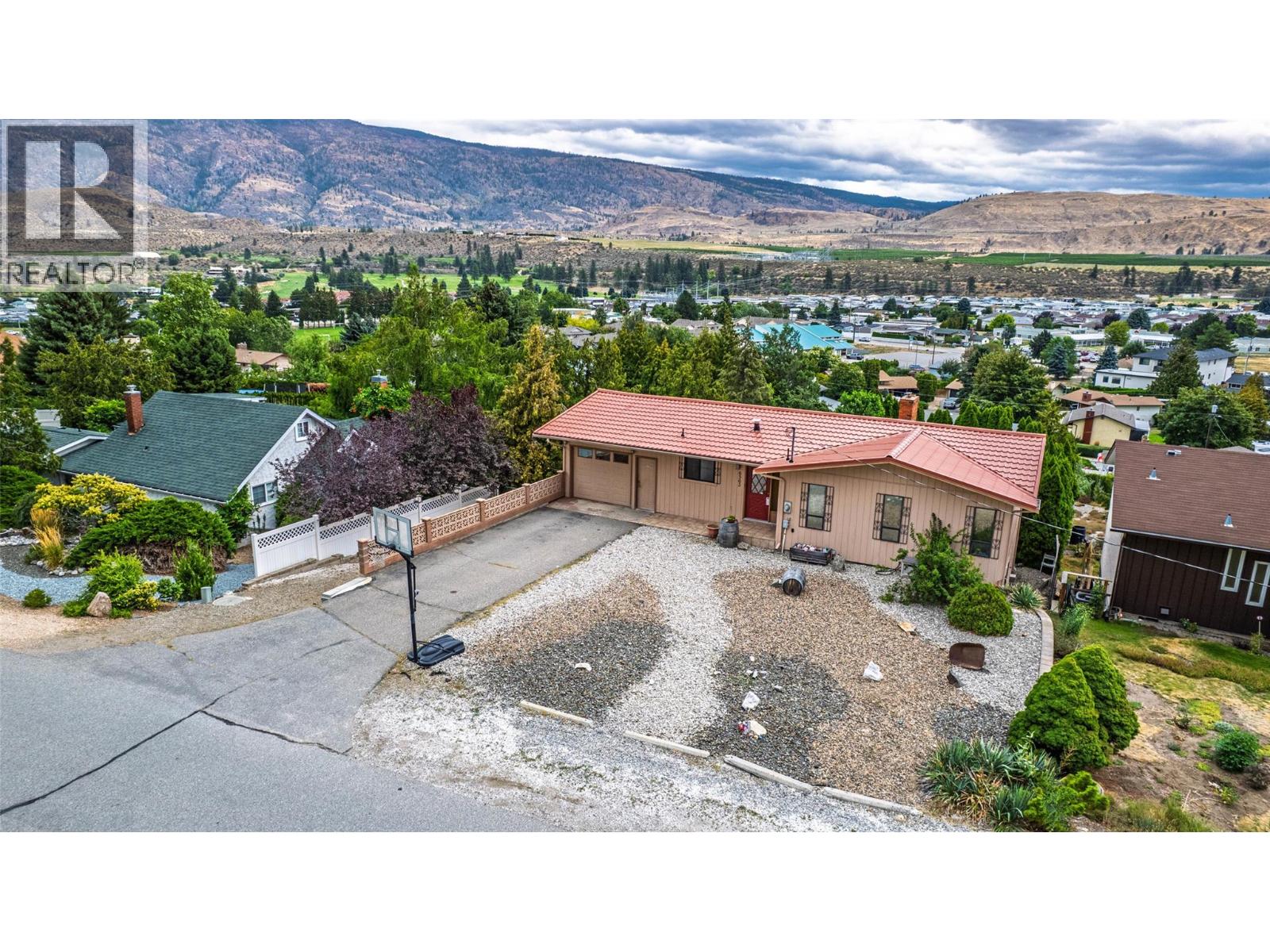 6563 Mountainview Drive, oliver, British Columbia