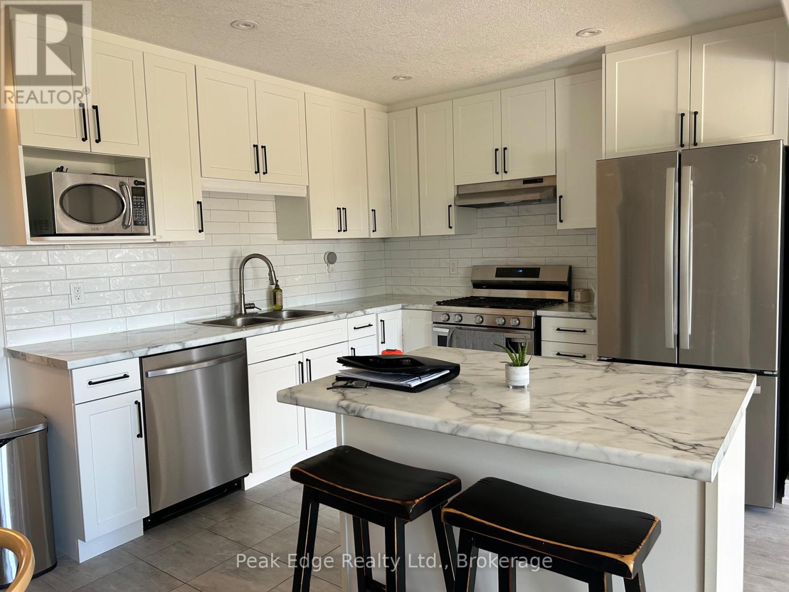 158 Stonebrook Way N, Grey Highlands, Ontario  N0C 1H0 - Photo 5 - X12359393