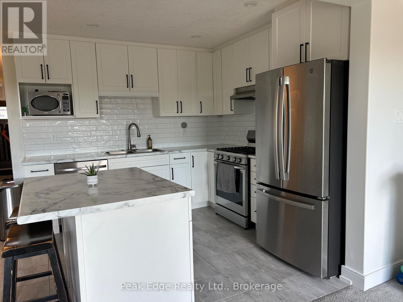158 Stonebrook Way N, Grey Highlands, Ontario  N0C 1H0 - Photo 6 - X12359393