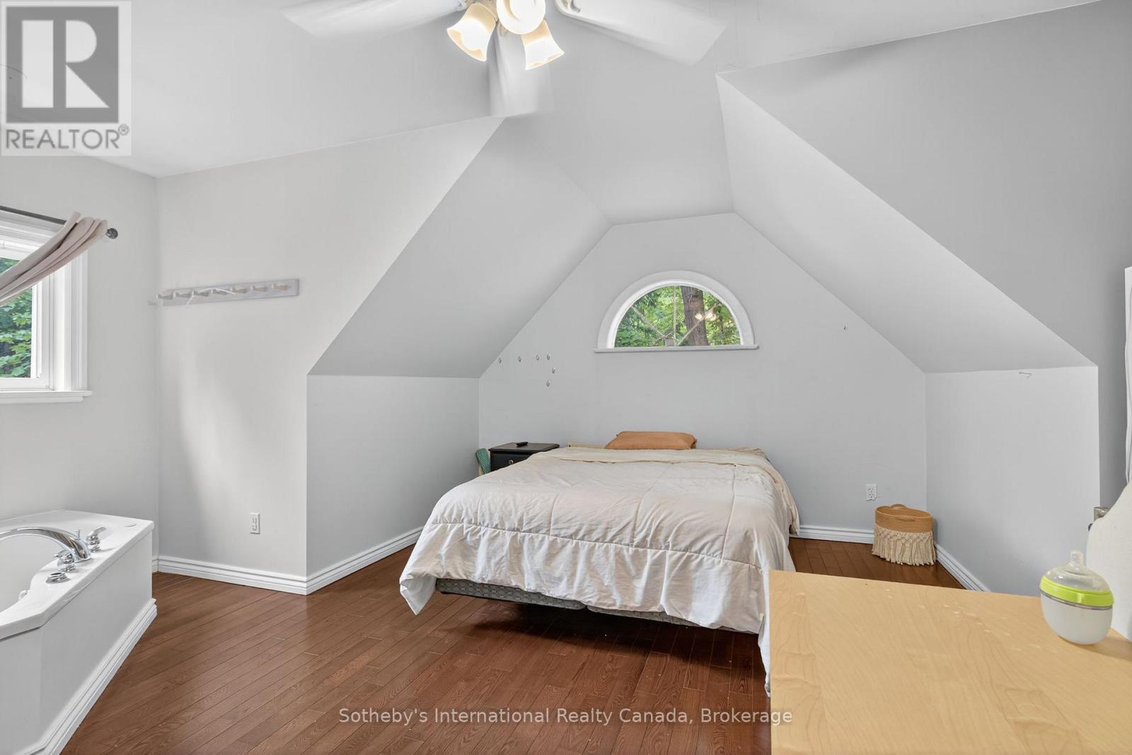 1132 Limberlost Road, Lake Of Bays, Ontario  P1H 2J6 - Photo 26 - X12359395