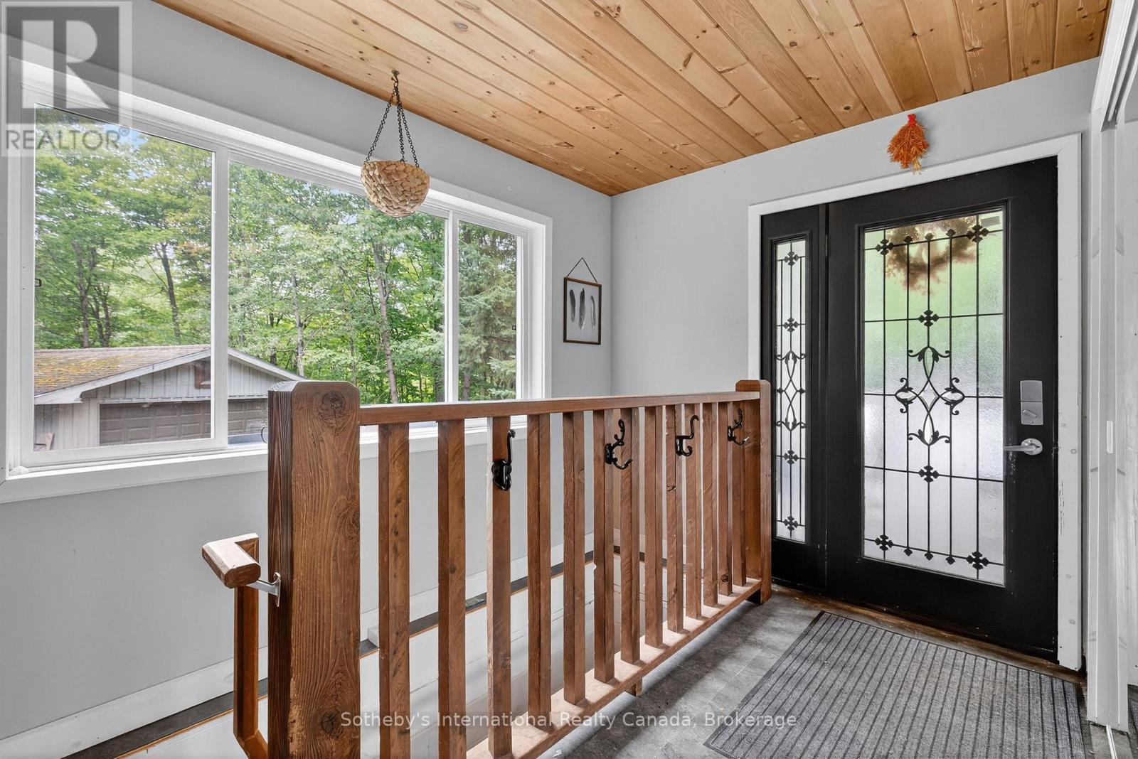 1132 Limberlost Road, Lake Of Bays, Ontario  P1H 2J6 - Photo 9 - X12359395