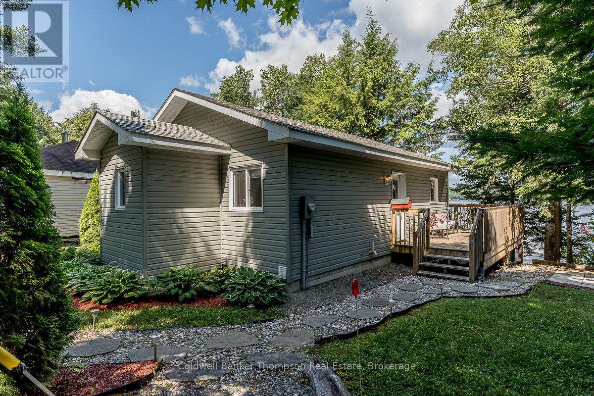 1381 Old 117, Lake Of Bays, Ontario  P0B 1A0 - Photo 7 - X12359481