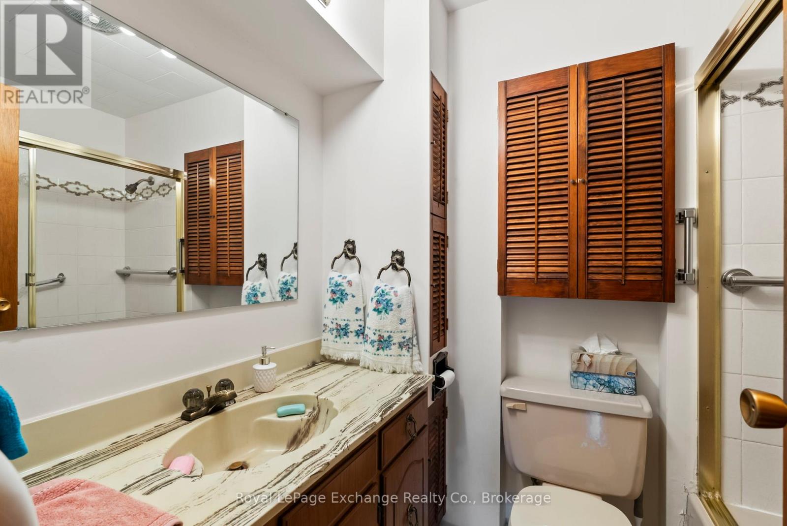 1051 Sutton Street, Kincardine, Ontario  N2Z 2G1 - Photo 7 - X12359485