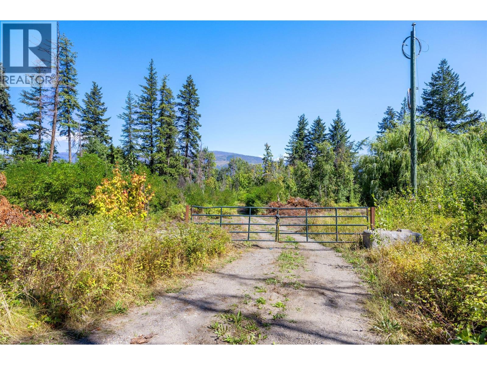 663 Waverly Park Frontage Road, Sorrento, British Columbia  V0E 2W1 - Photo 12 - 10359898