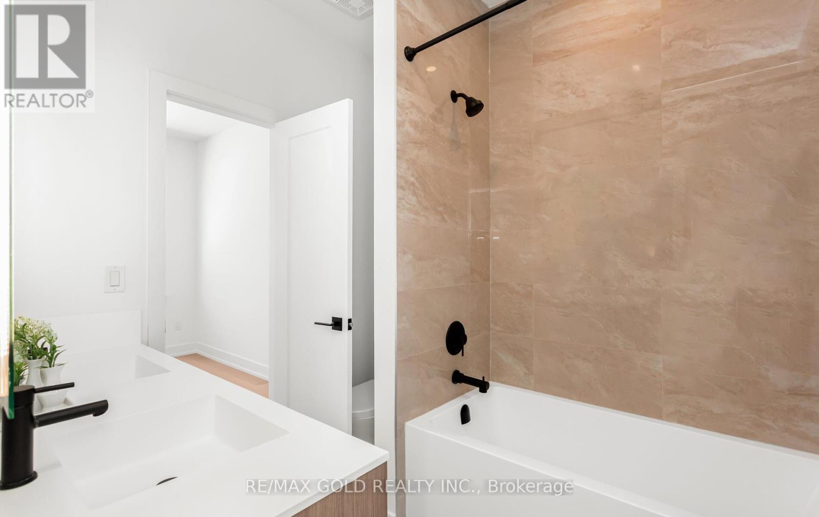 71 - 80 Coveside Drive W, Mississauga (Port Credit), Ontario  L5H 0B2 - Photo 36 - W12359298