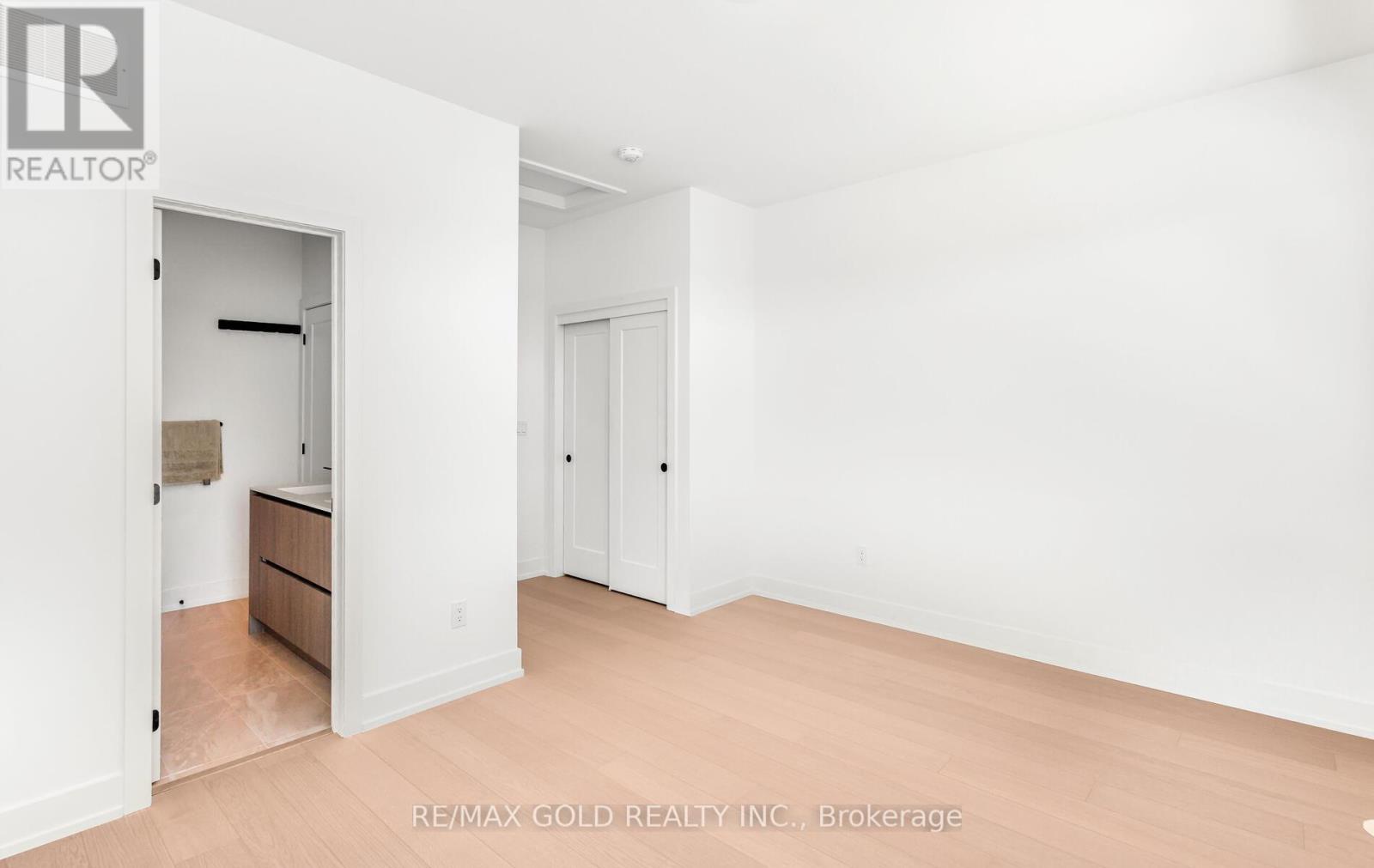 71 - 80 Coveside Drive W, Mississauga (Port Credit), Ontario  L5H 0B2 - Photo 38 - W12359298