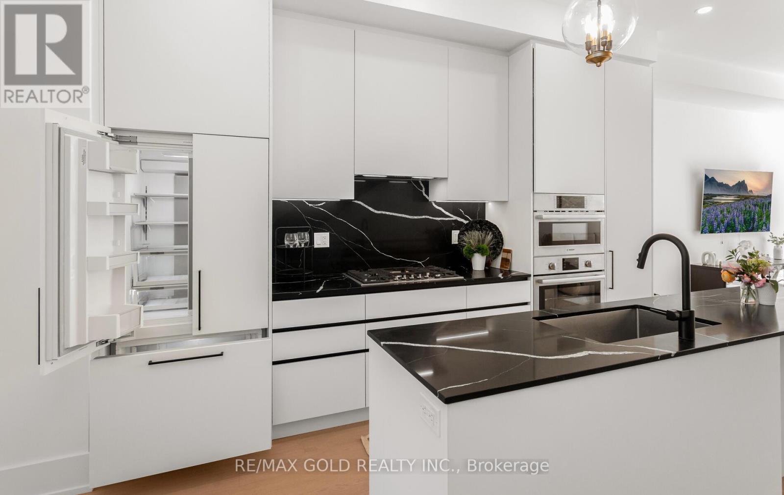 71 - 80 Coveside Drive W, Mississauga (Port Credit), Ontario  L5H 0B2 - Photo 7 - W12359298
