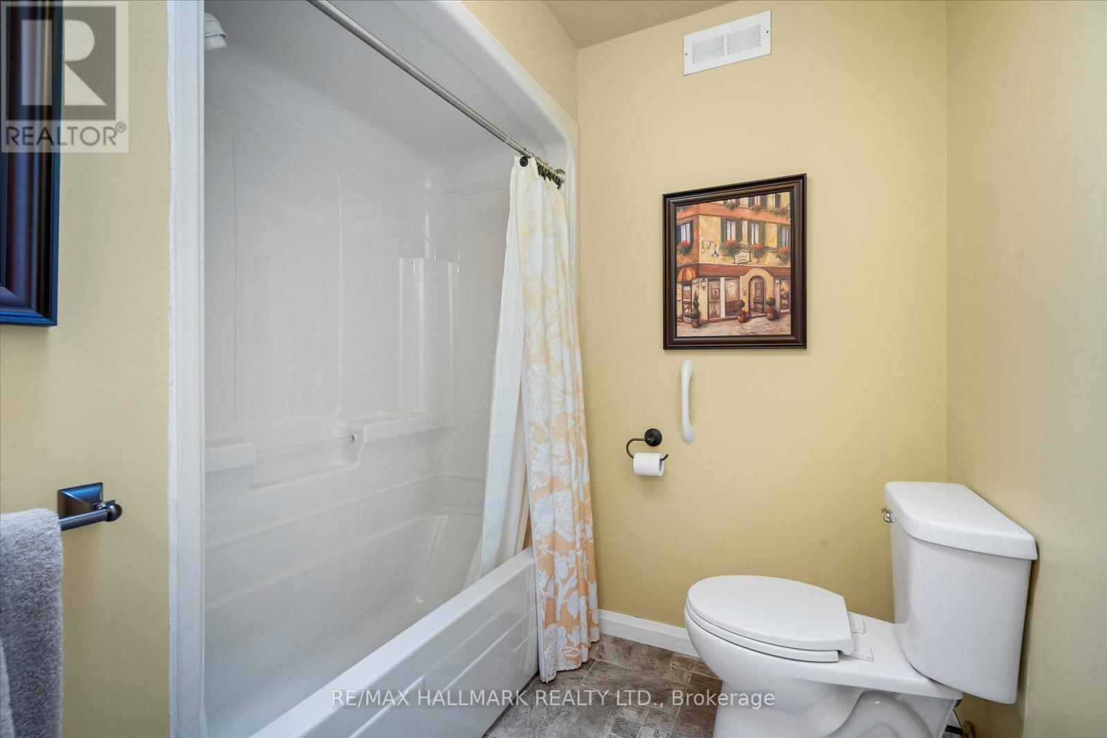 6 Evans Drive, Kawartha Lakes, Ontario  K0M 1N0 - Photo 32 - X12359344